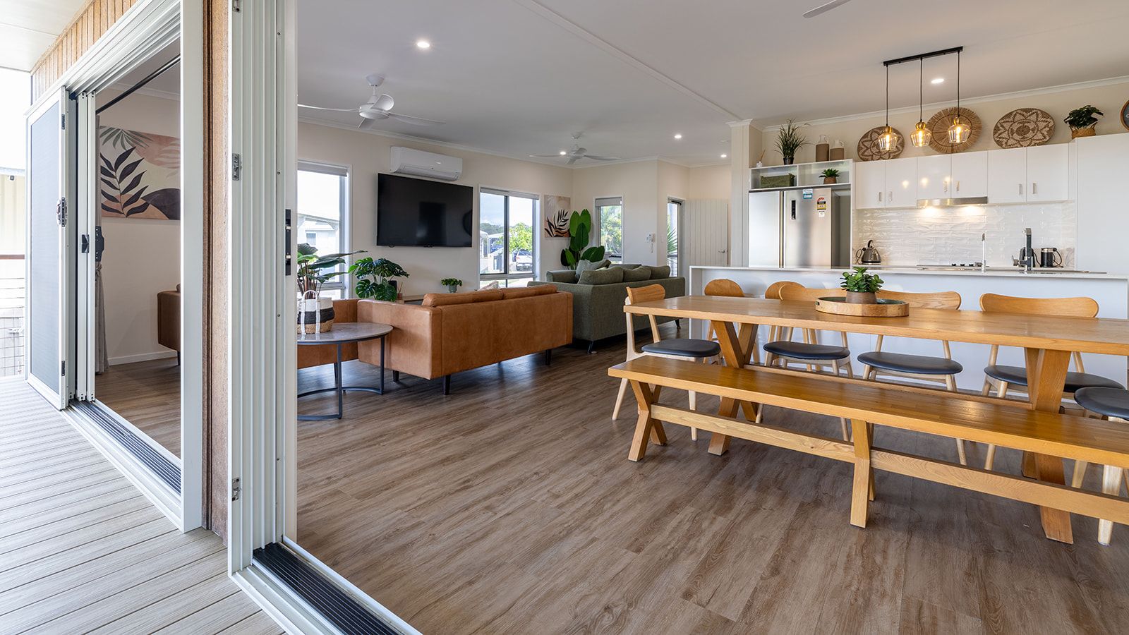 7 Atlantis Boulevard — photo 16 of 30