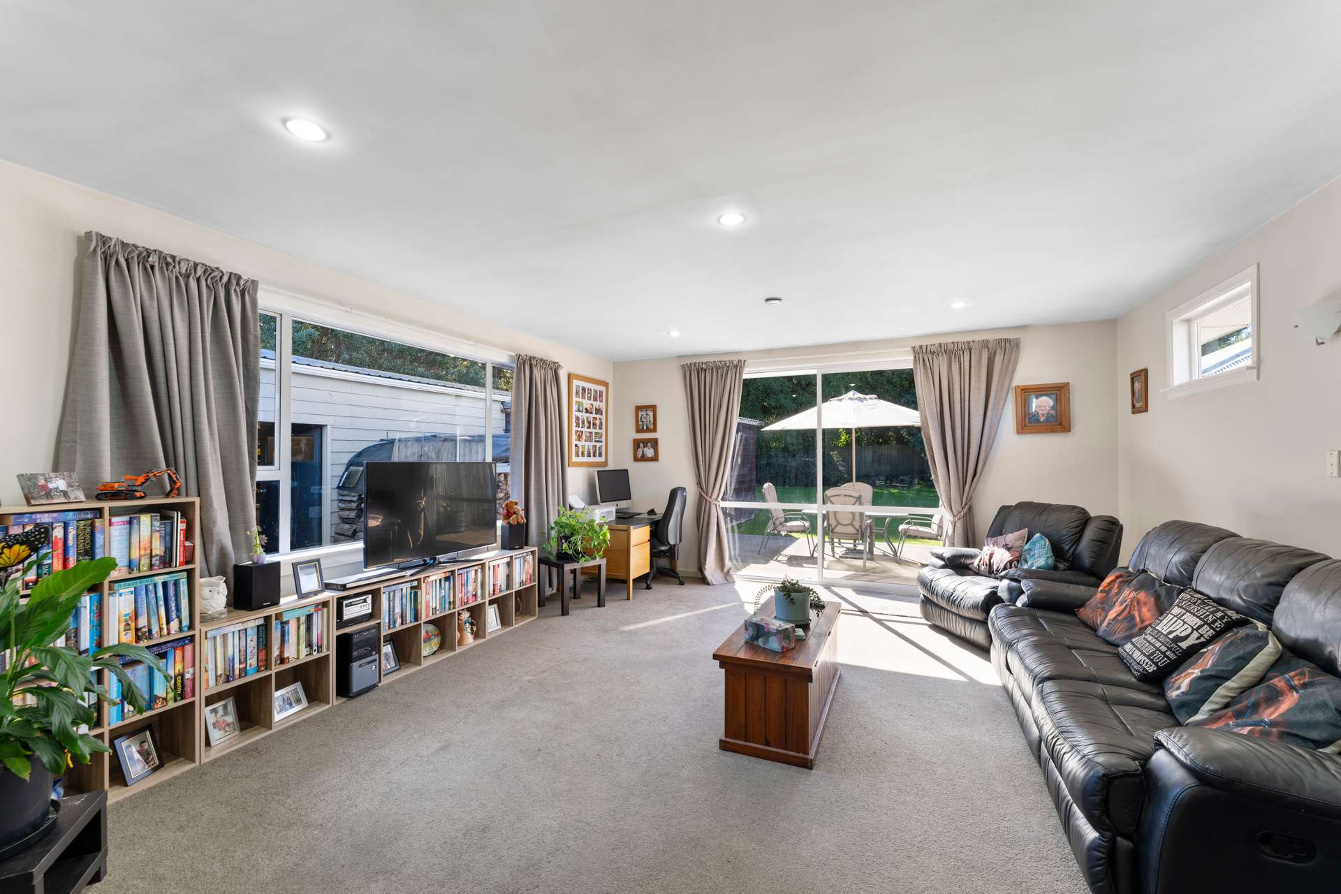 16 Woodend Road photo 5