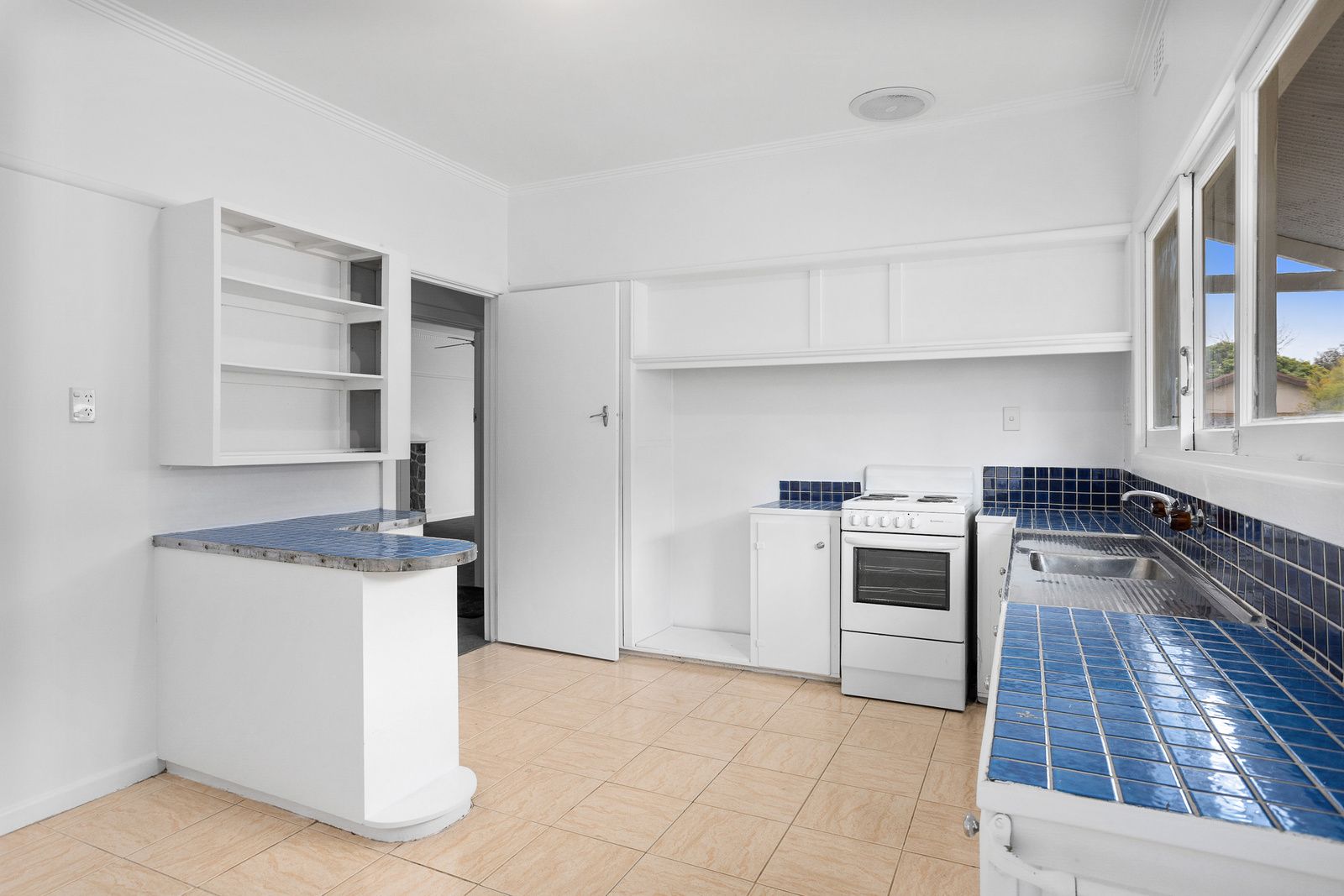 19 Sixth Avenue, Rosebud, VIC 3939