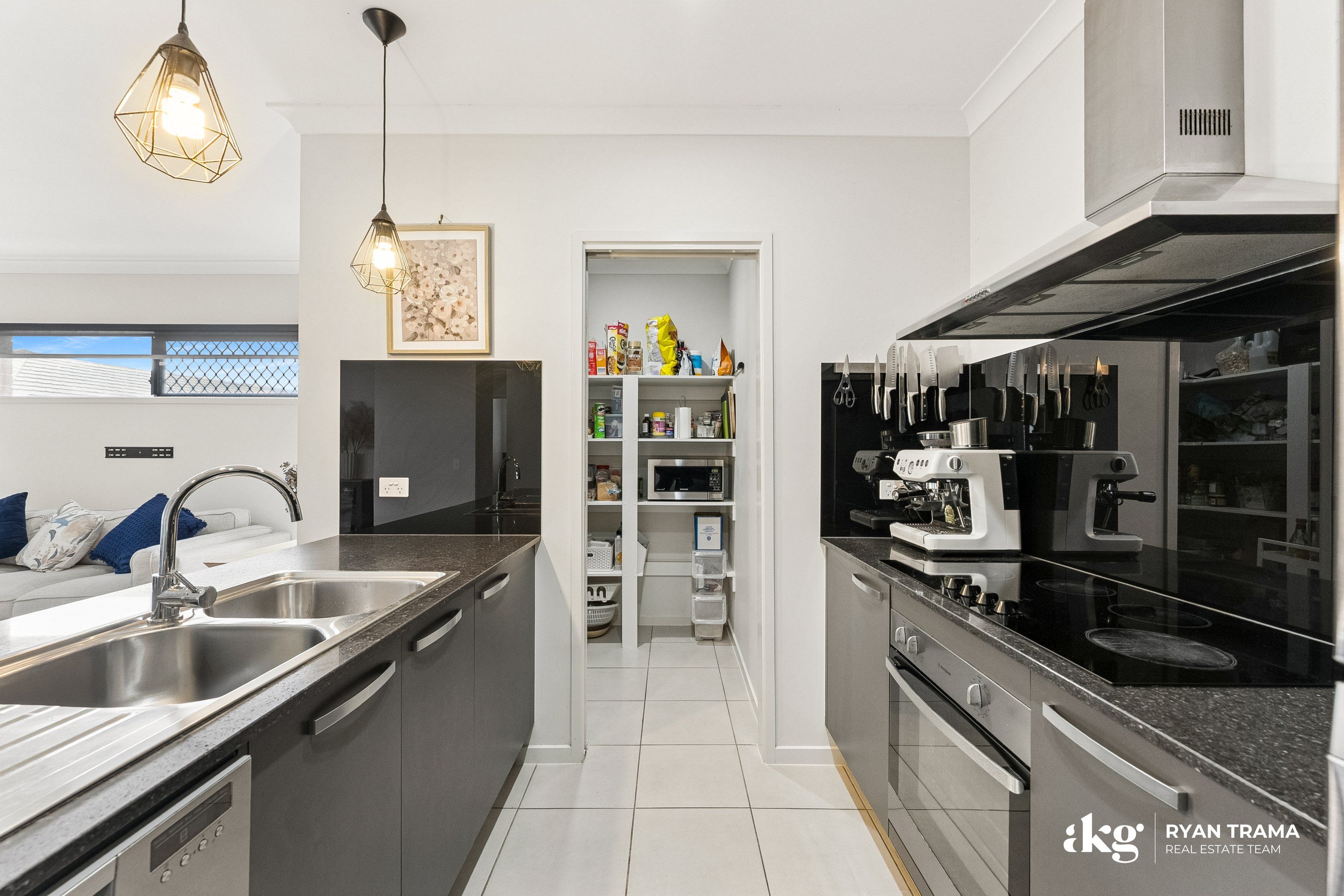 6 Allerton Park Drive — photo 8 of 30