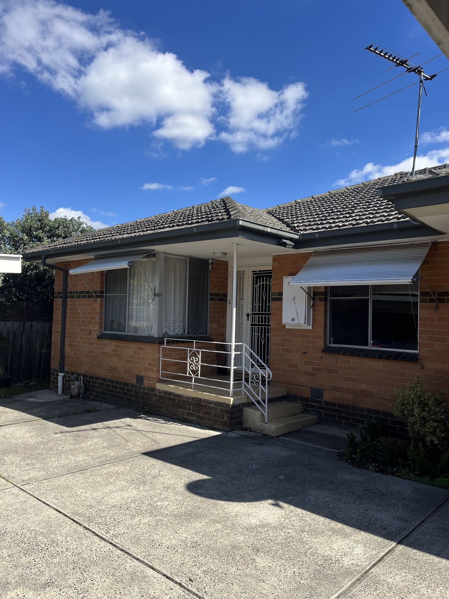 4/101 Glenroy Road — photo 3 of 11
