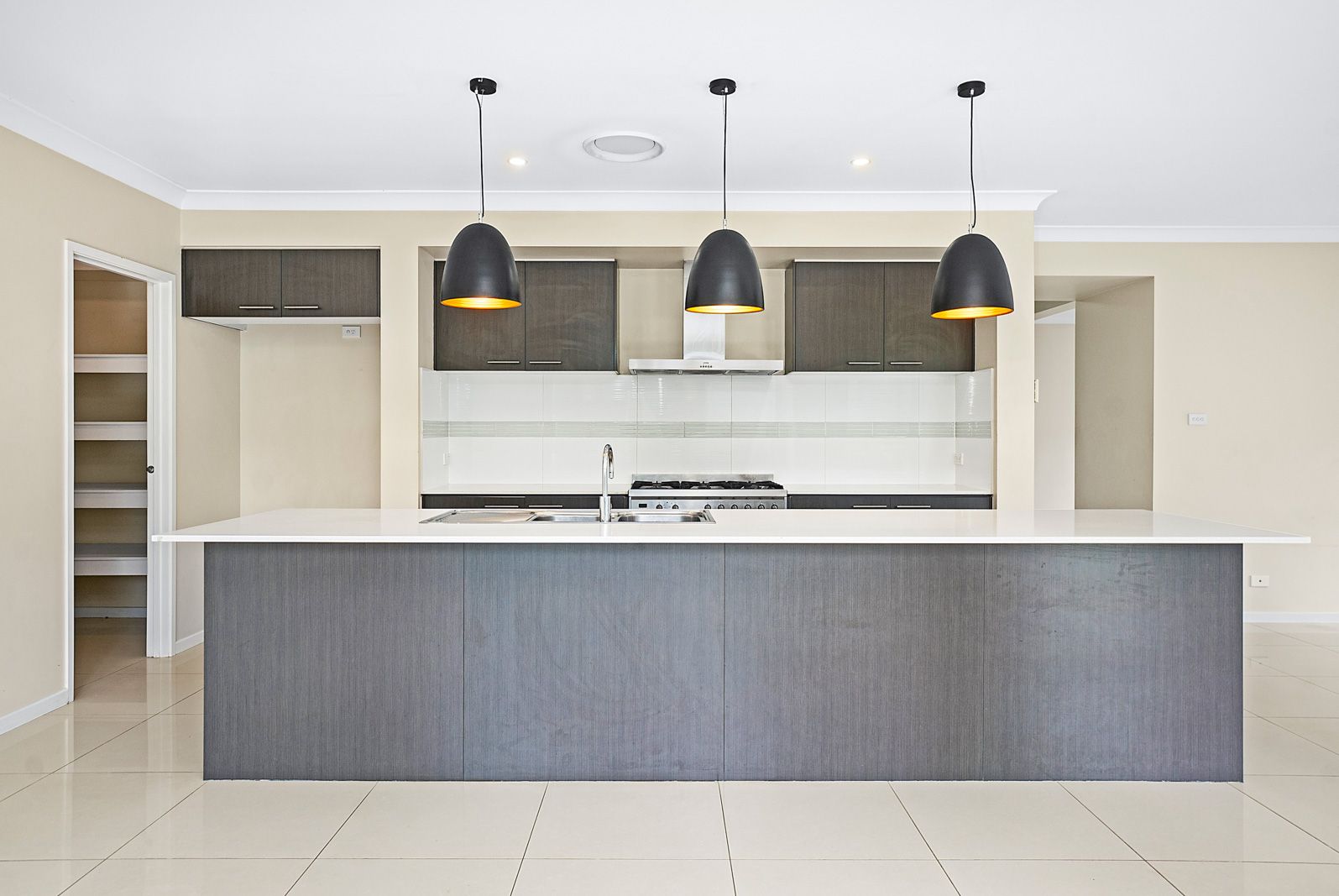 64 Carisbrook Street — photo 3 of 6