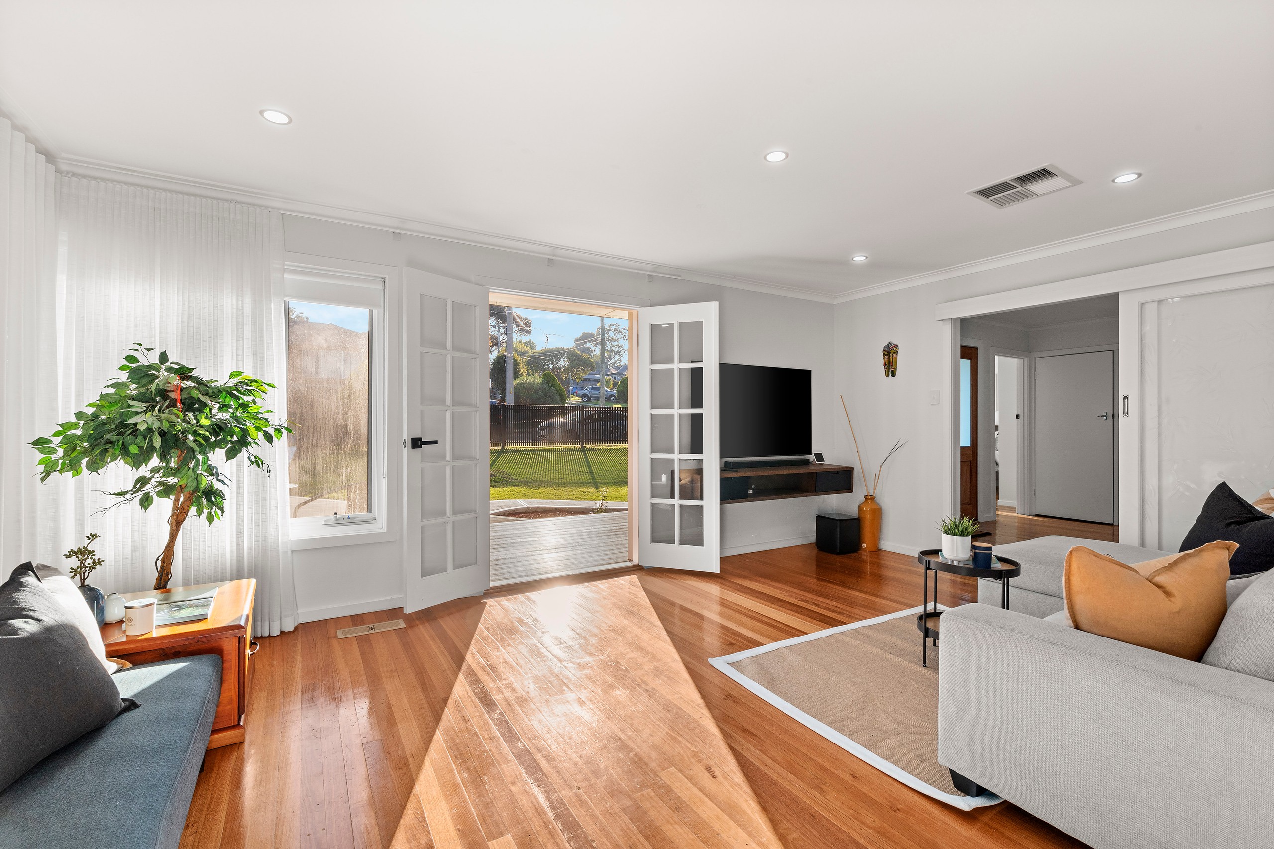 14 Frensham Road, Macleod, VIC 3085