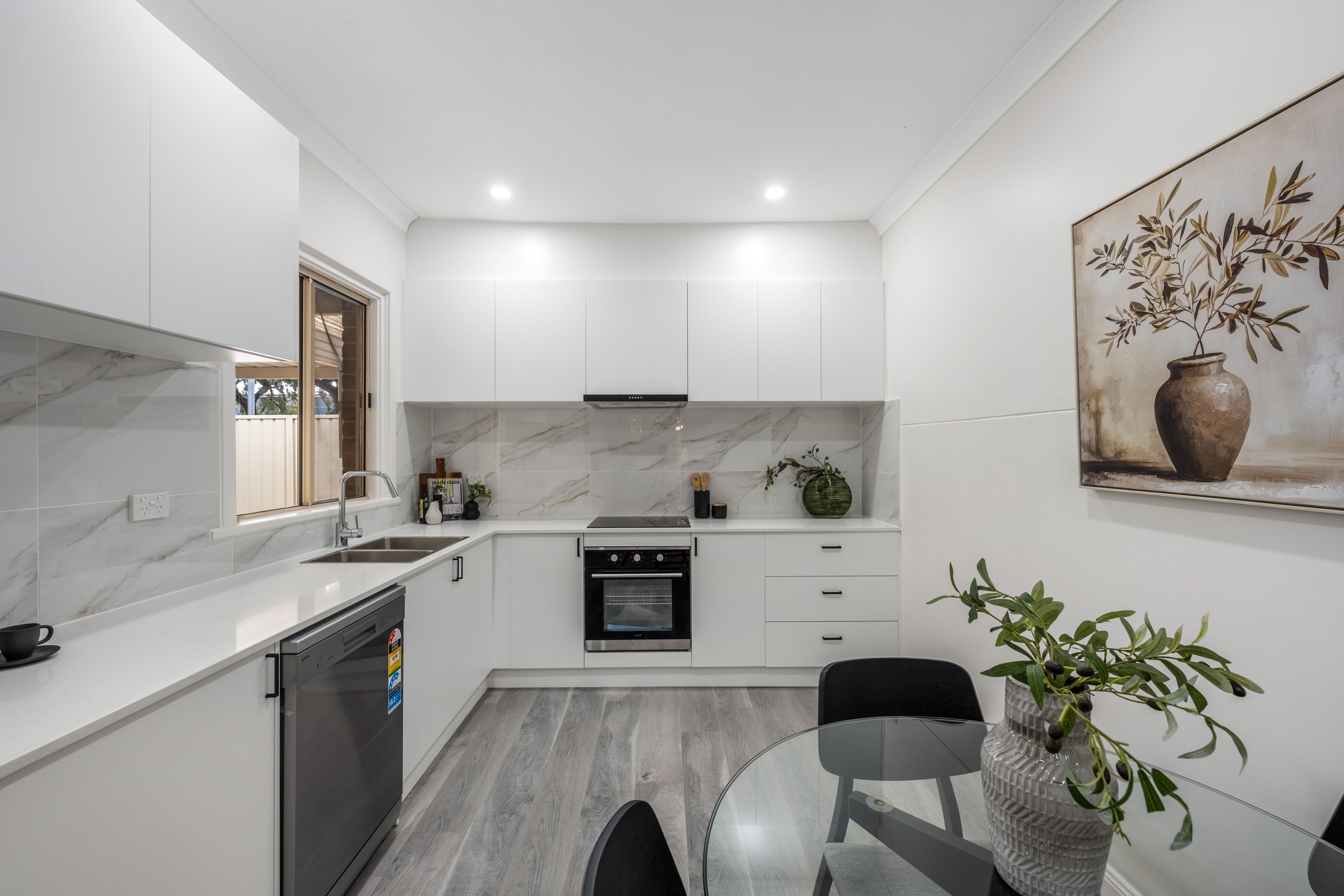 552 Marion Road — photo 4 of 18