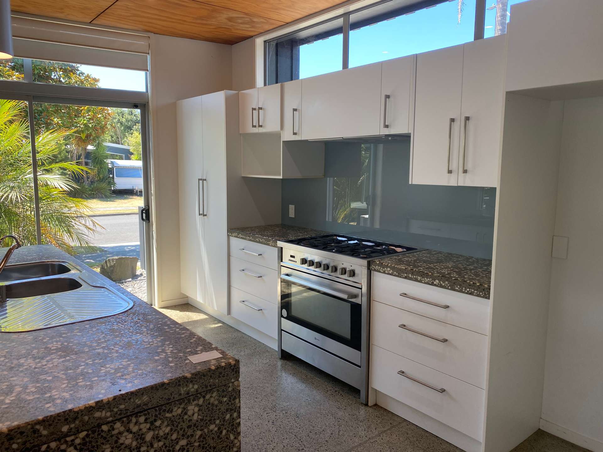 24 Nautilus Drive photo 8