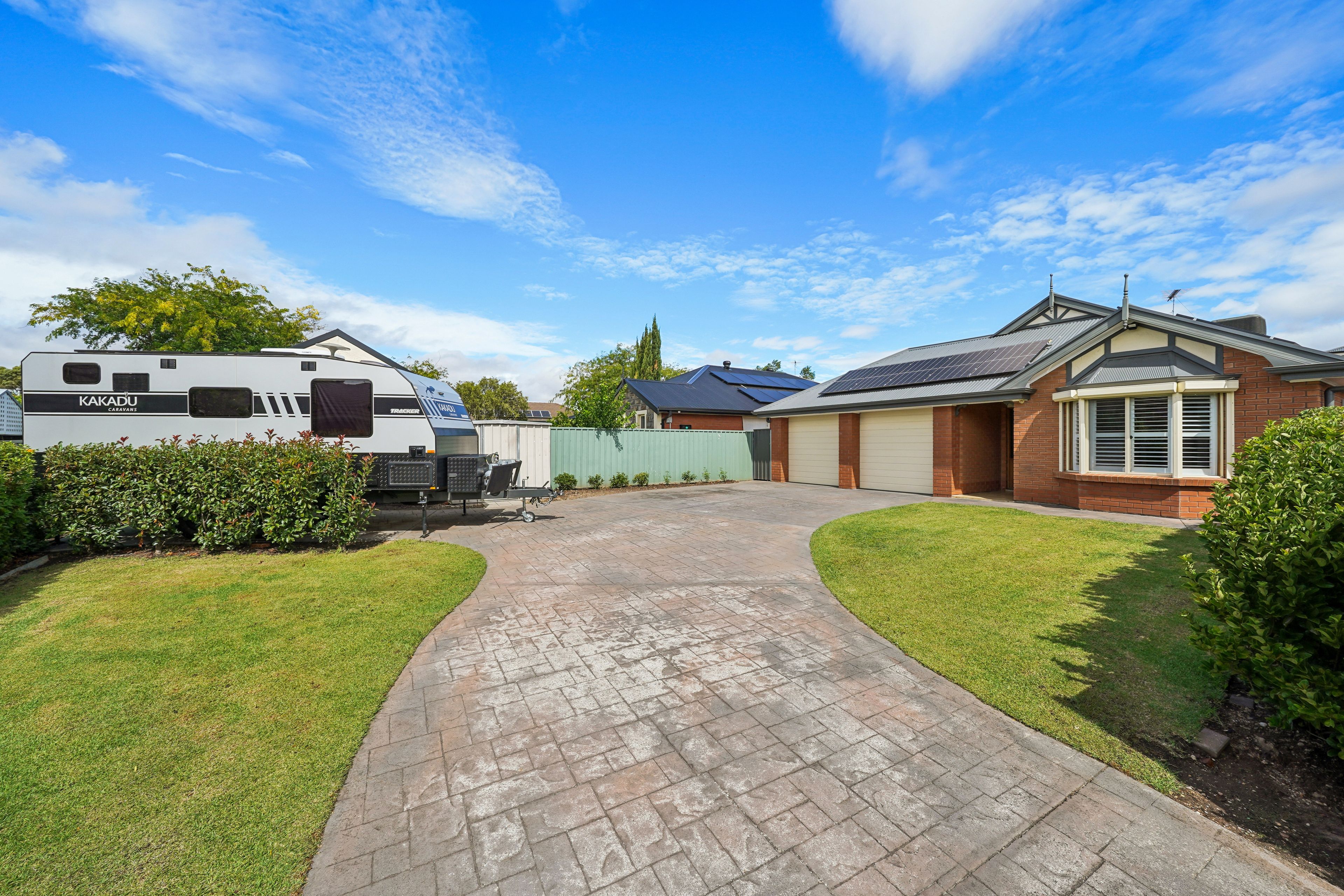 18 Carrail Grove, Greenwith, SA 5125