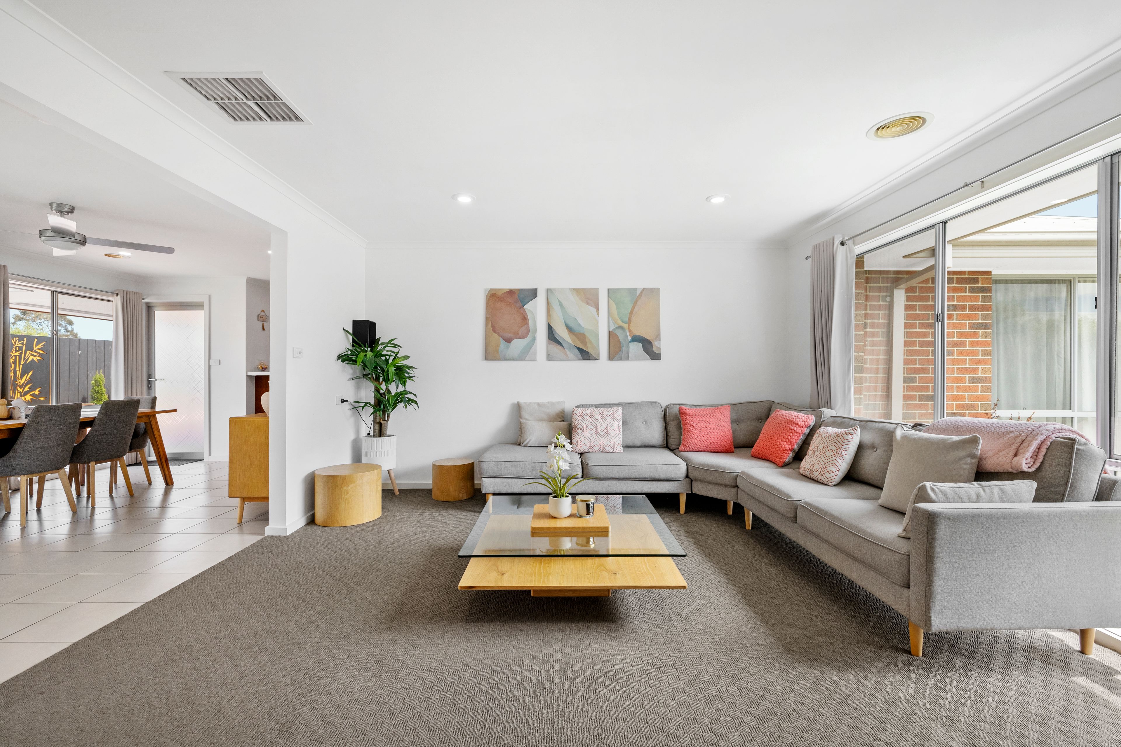 12A View Street, Croydon, VIC 3136