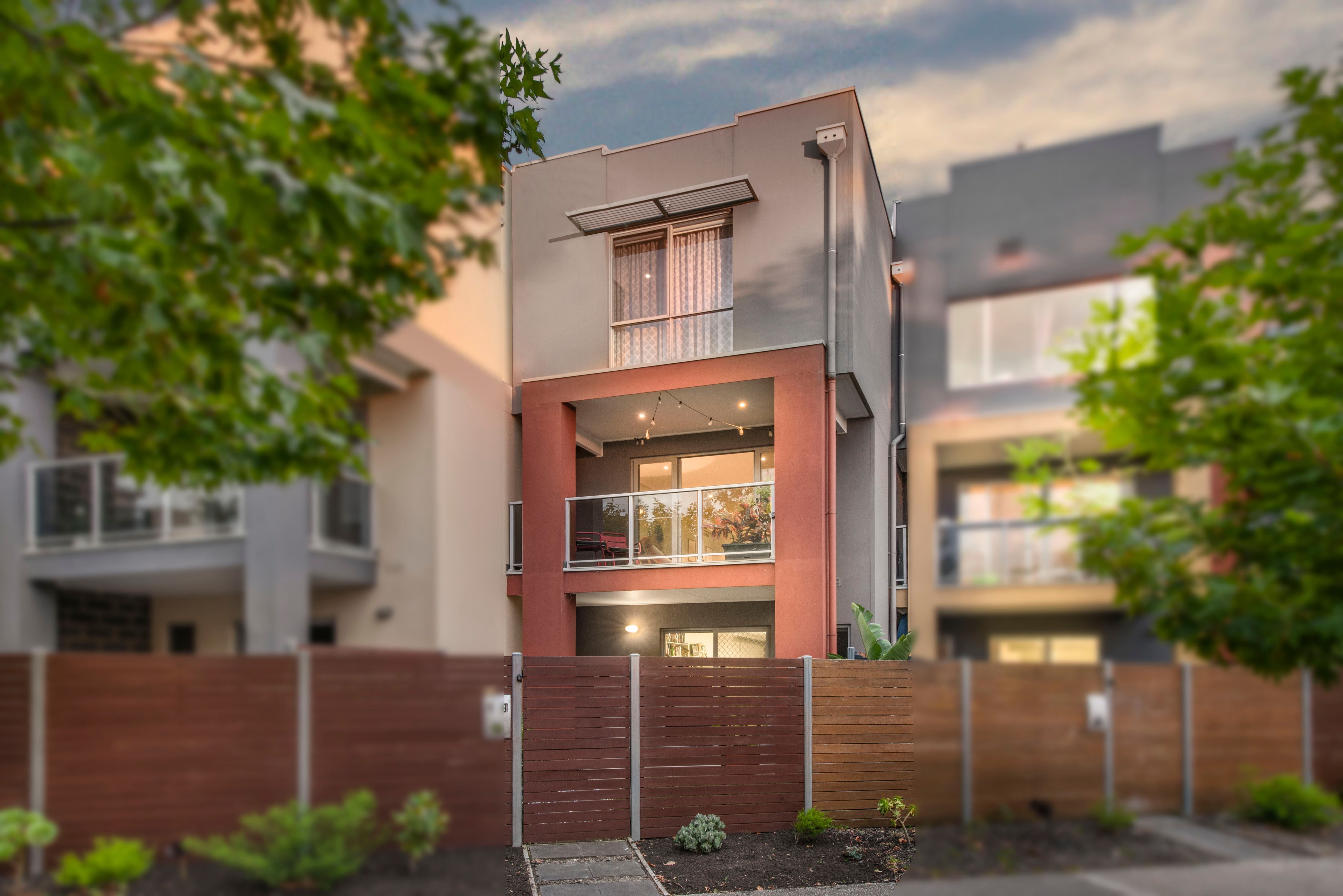 69 Lakeside Boulevard, Pakenham VIC 3810