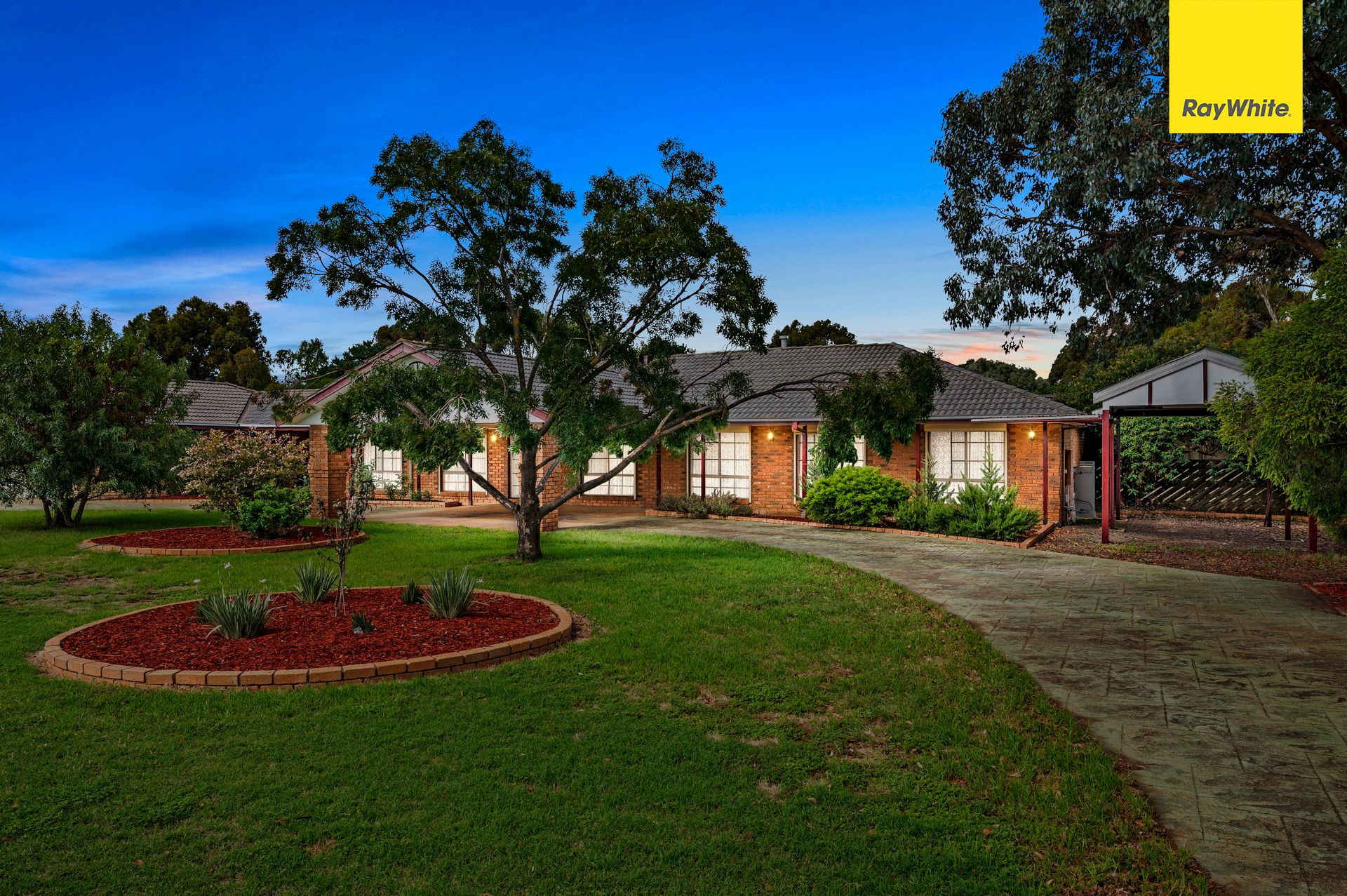 1 Springbank Way, Brookfield, VIC 3338