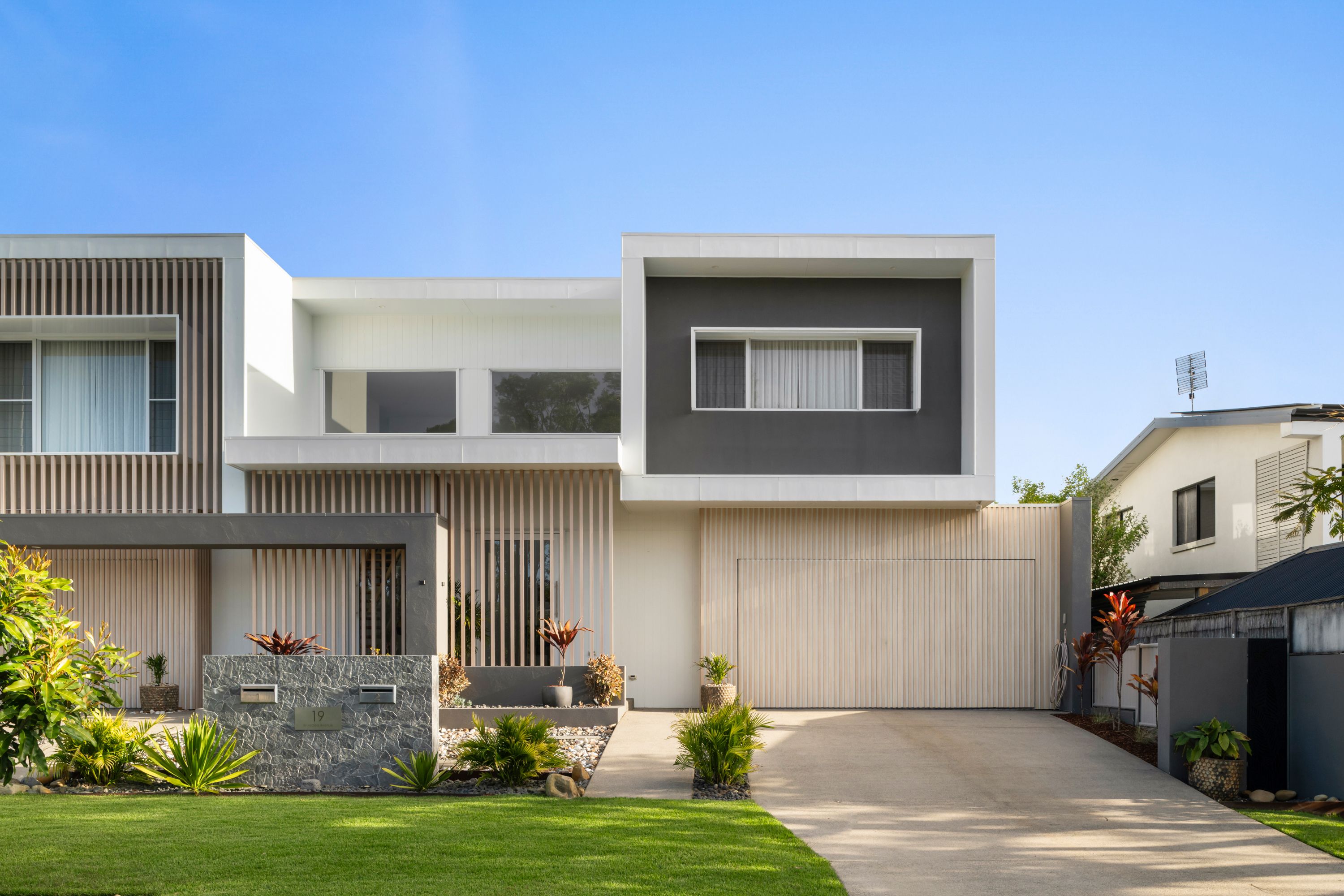 2/19 Broadsea Avenue — photo from Ray White Maroochydore