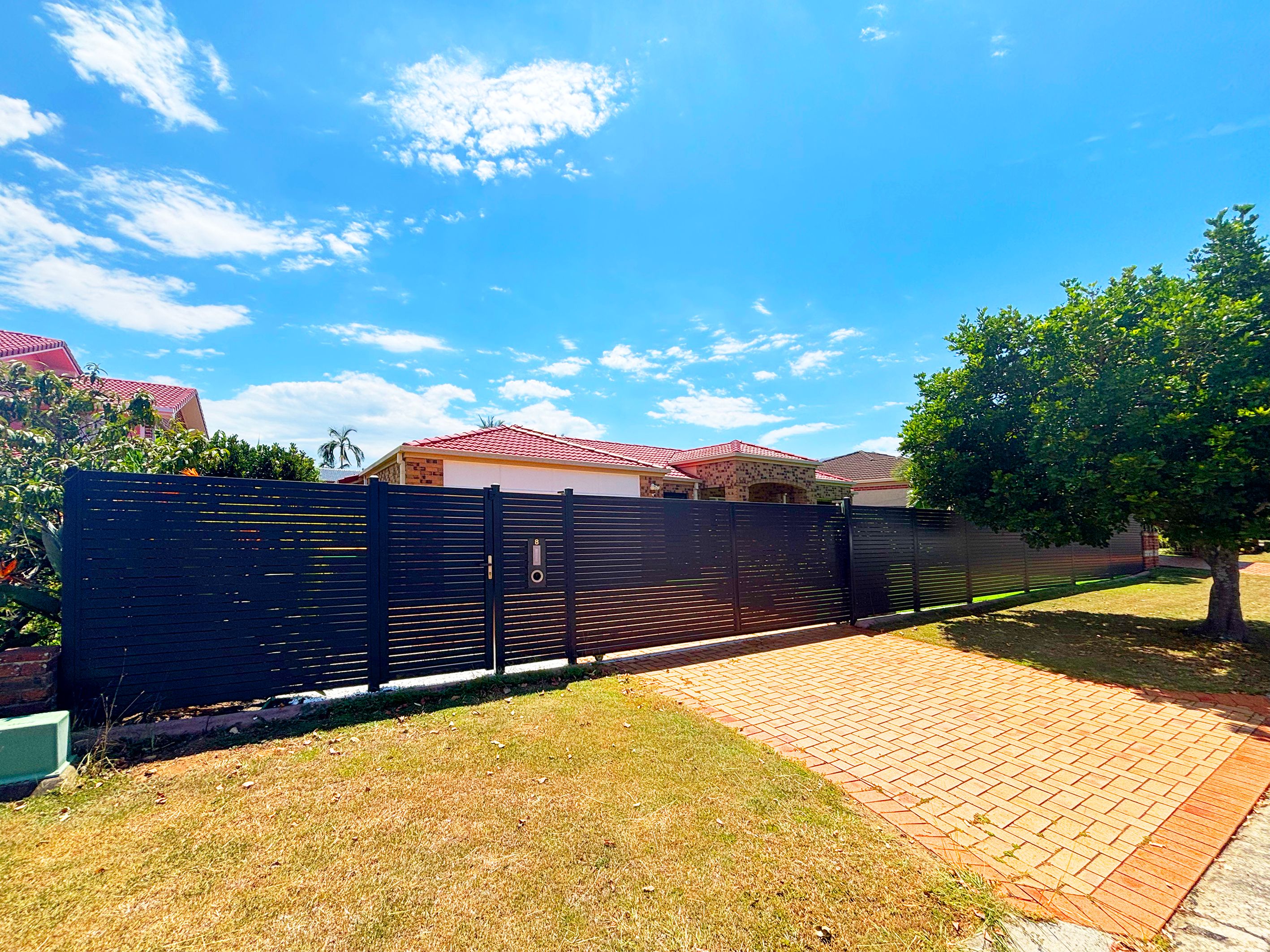8 Falaise Place, Sunnybank Hills, QLD 4109