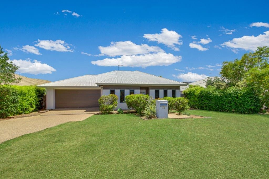28 Orchard Drive, Kirkwood, QLD 4680