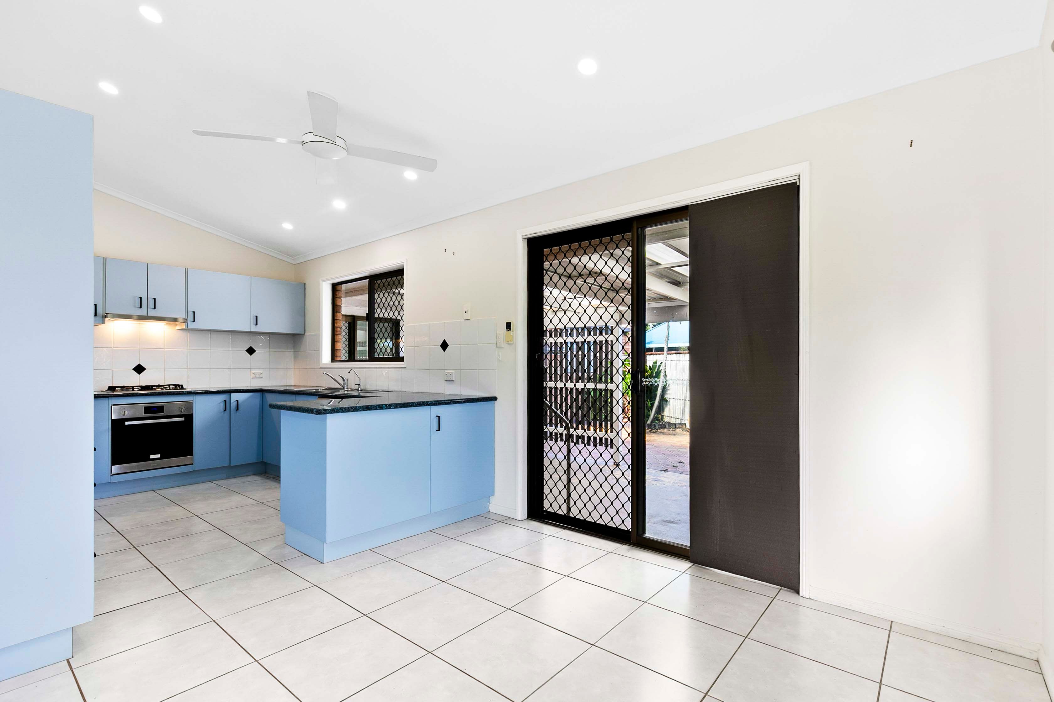 6 Jacklin Close — photo 9 of 25