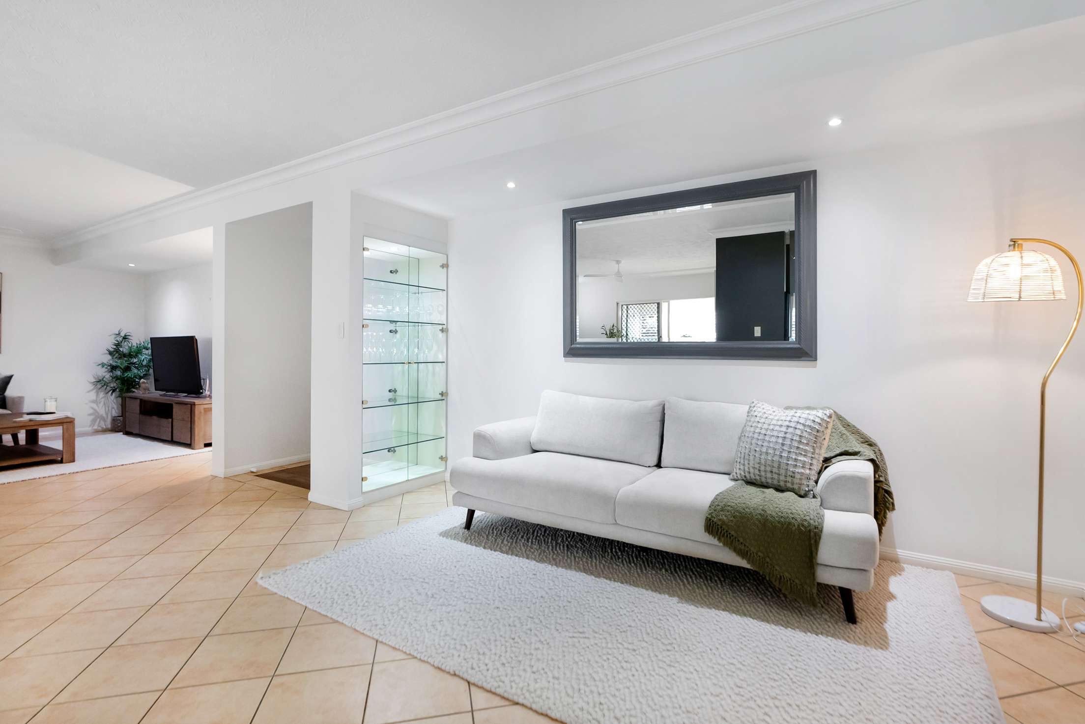 303/2-10 Greenslopes Street — photo 9 of 23