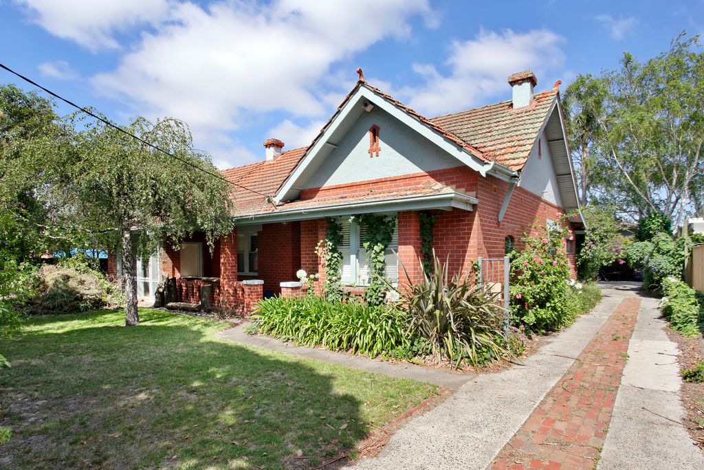 9 Yendon Road, Carnegie VIC 3163