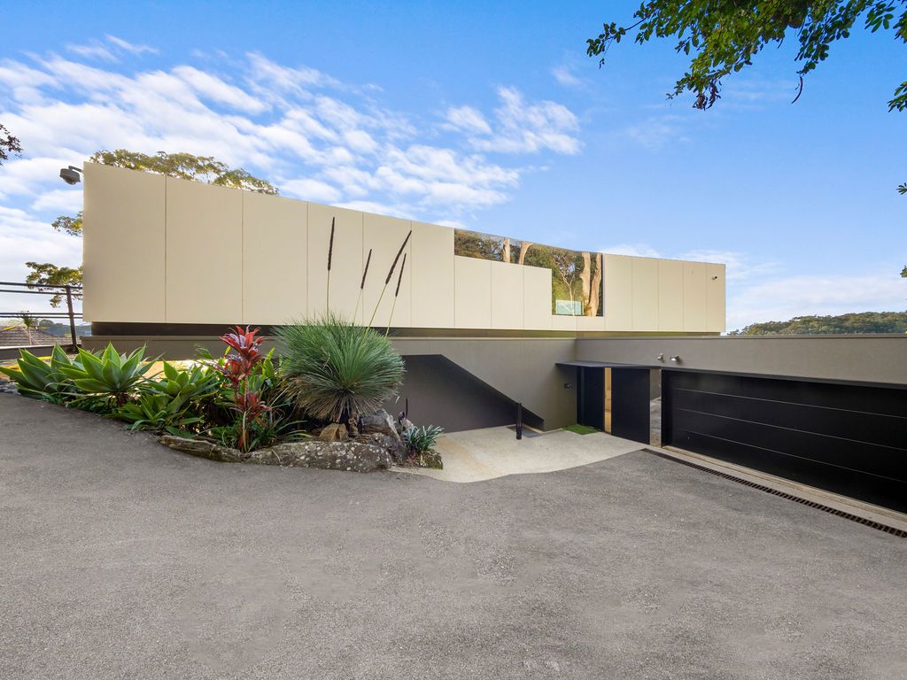 174 Ellesmere Road, Gymea Bay, NSW 2227