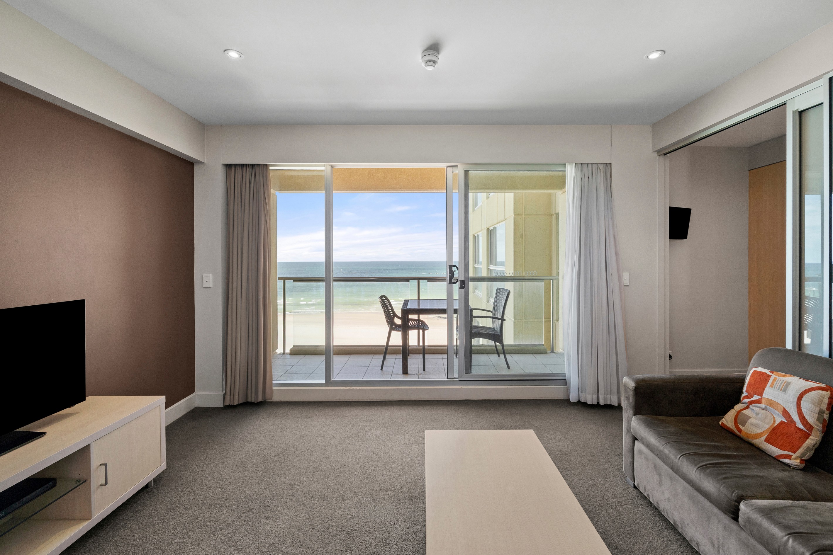 518/16 Holdfast Promenade, Glenelg, SA 5045