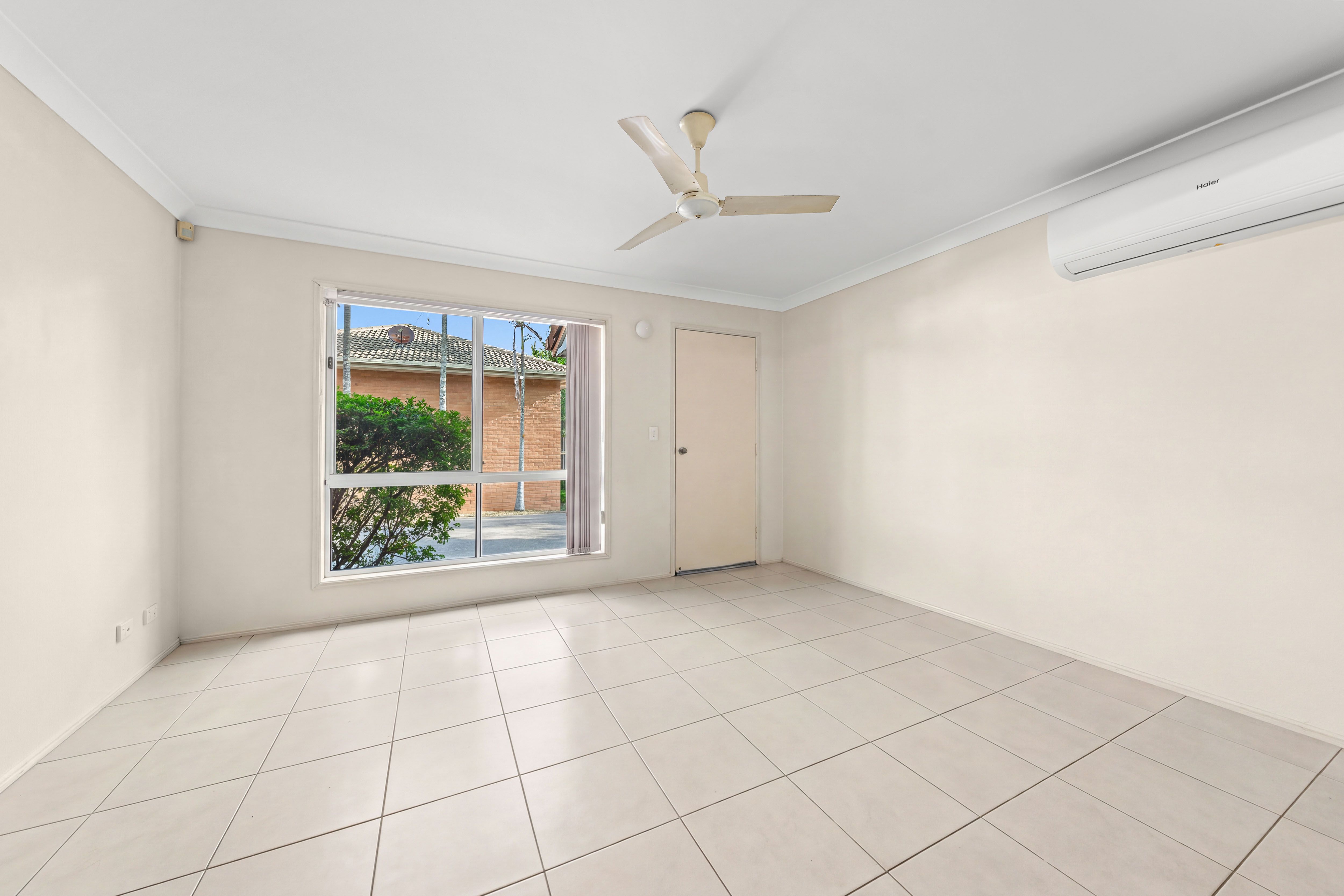 7/122 Johnson Road — photo 3 of 25