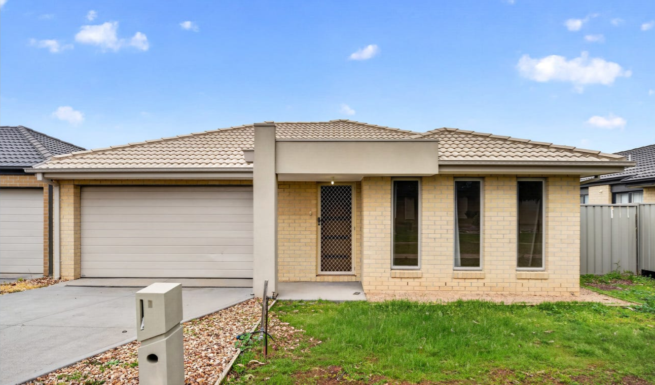 7 Nassella Close — photo from Ray White Bacchus Marsh