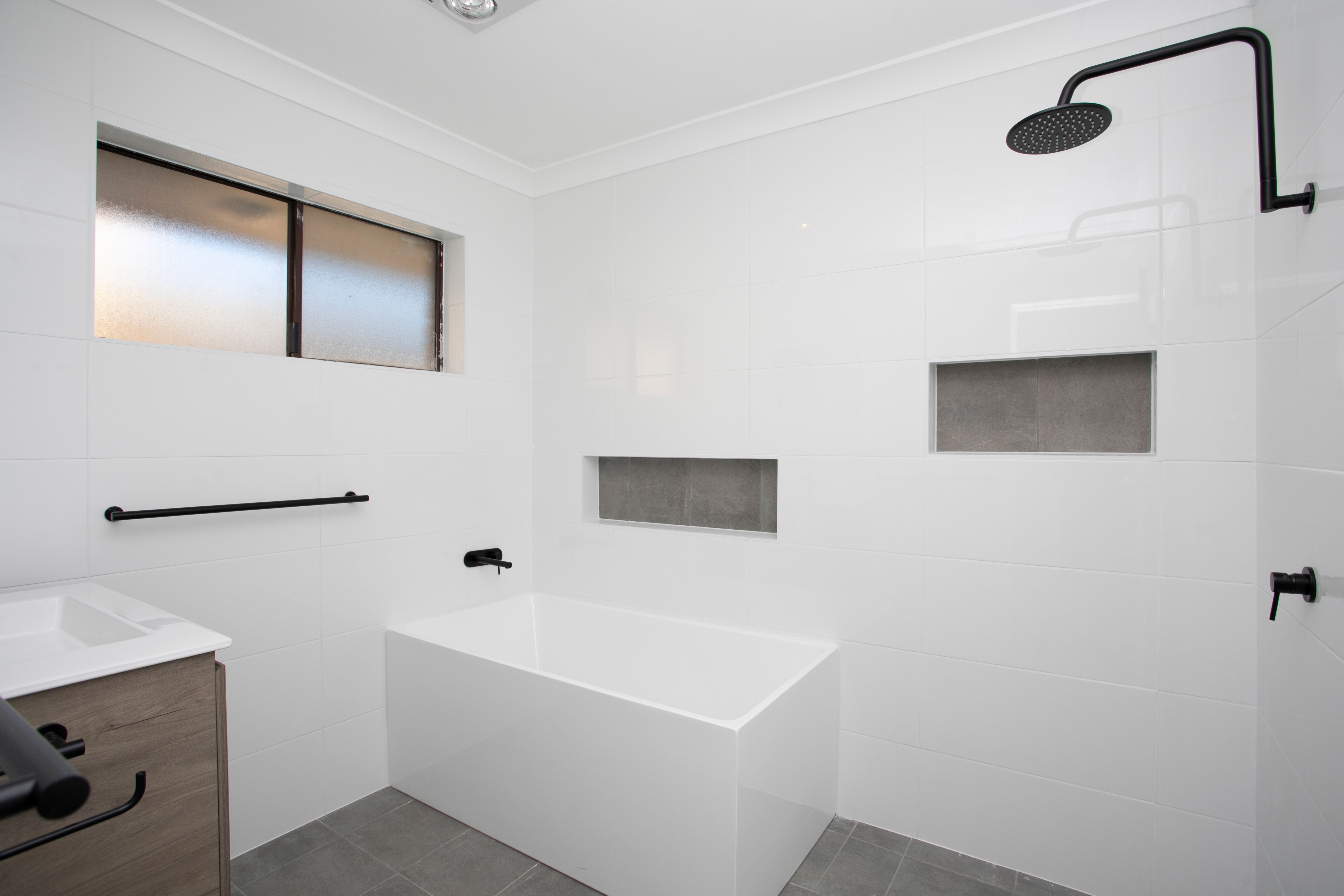 40 McGregor Avenue, Barrack Heights, NSW 2528