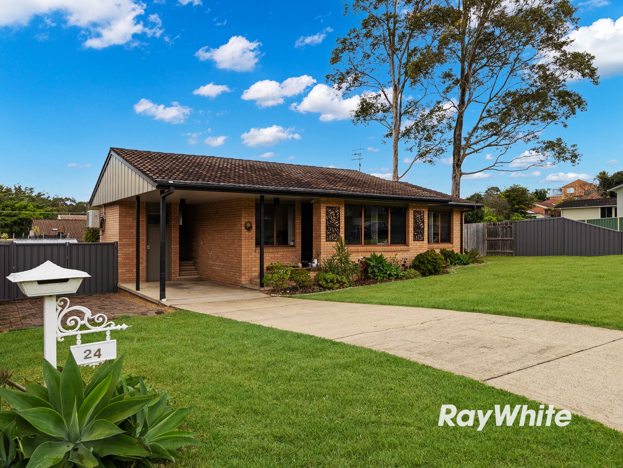 24 Pacific Road, Surf Beach, NSW 2536