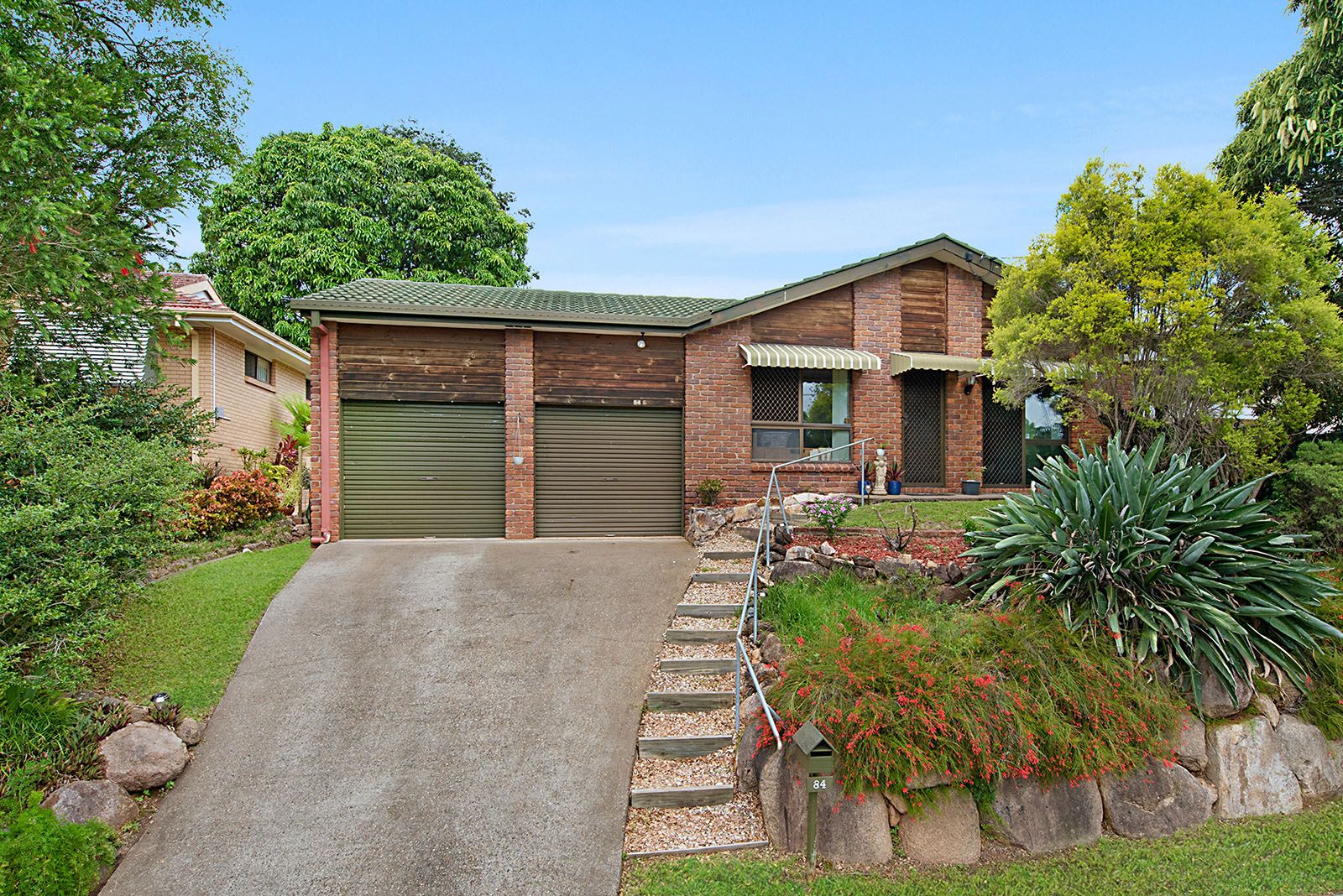 84 Pareena Crescent, Mansfield QLD 4122