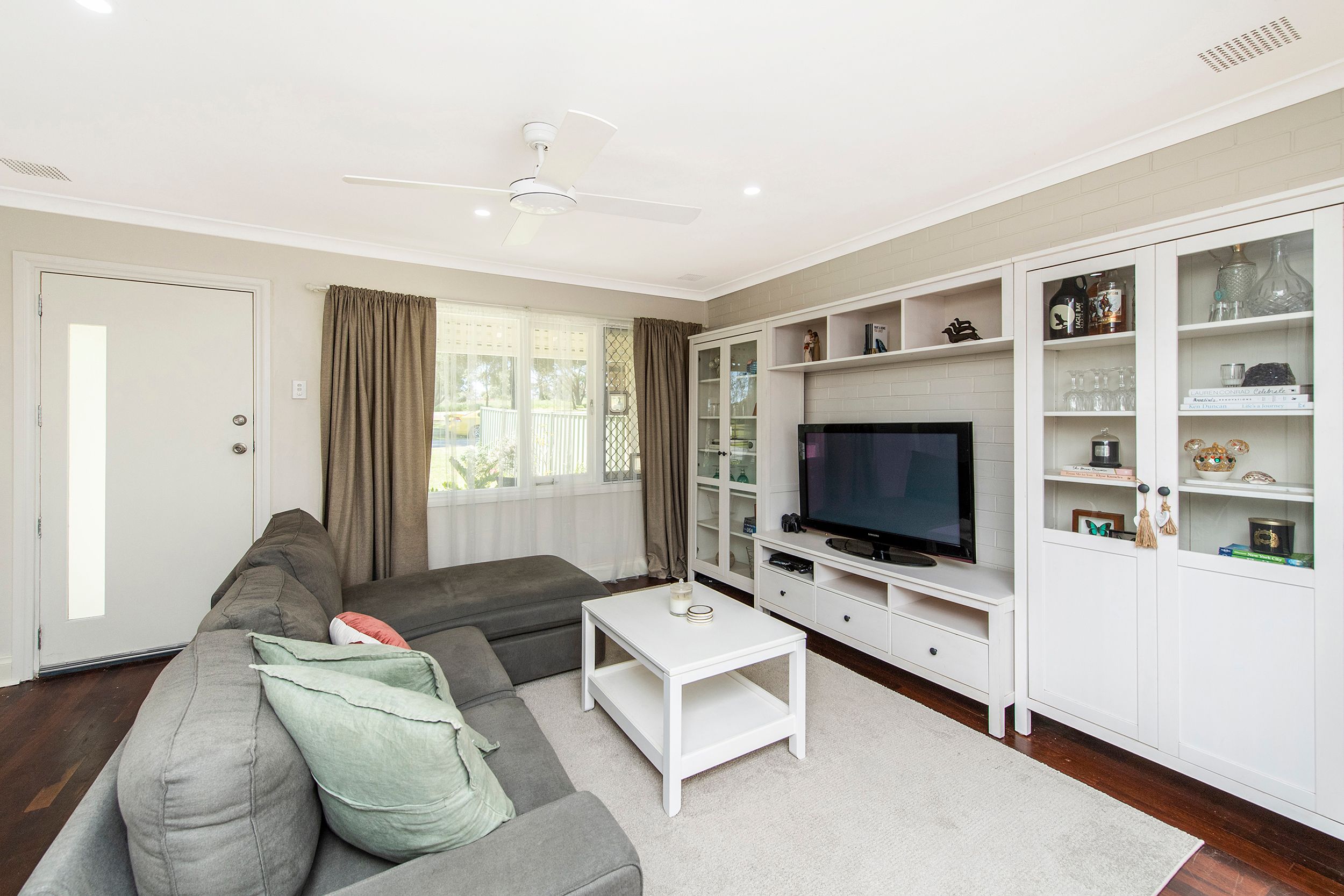 3B Nye Way, Orelia, WA 6167