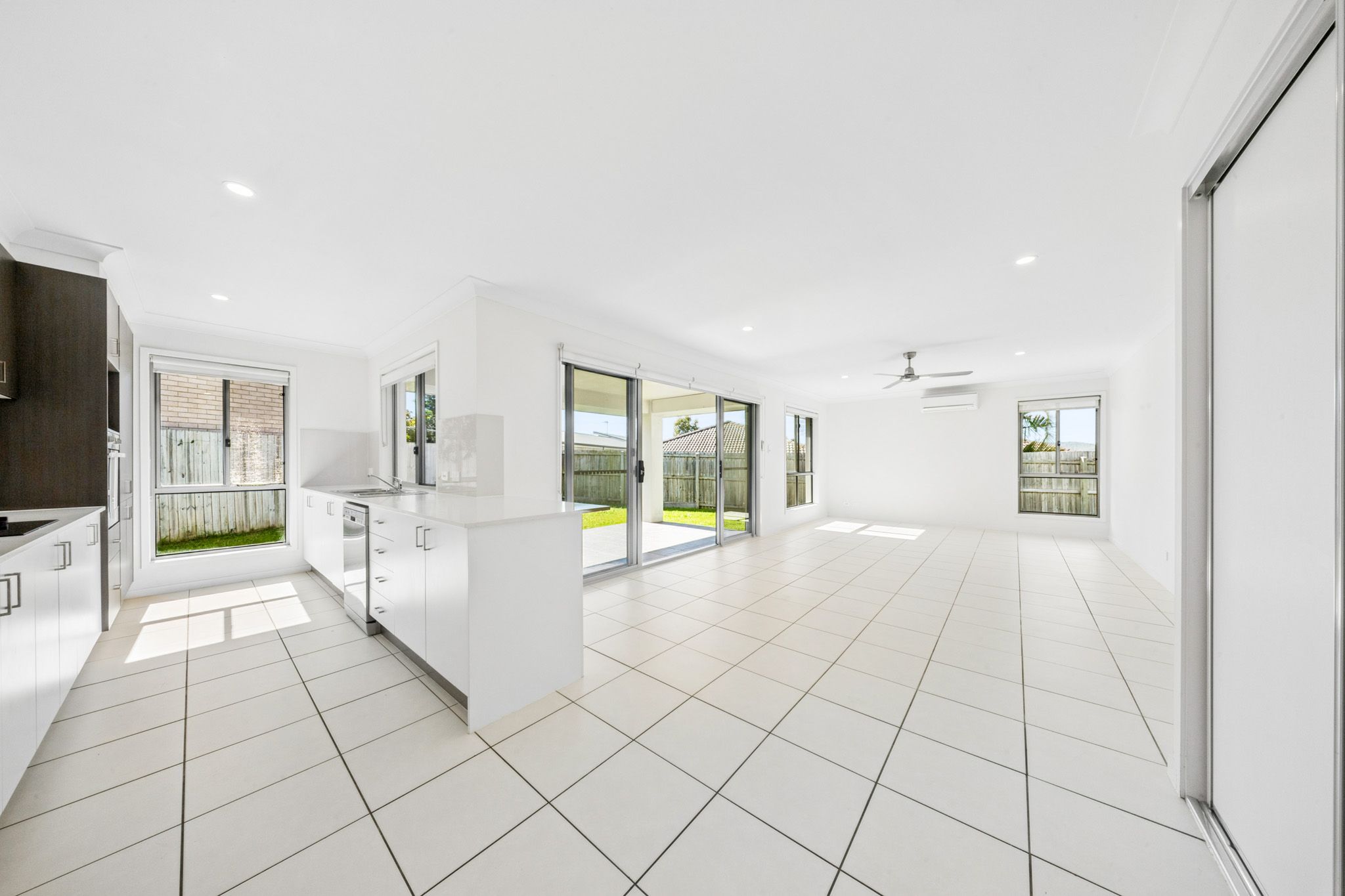 44 Dew Street — photo 5 of 24