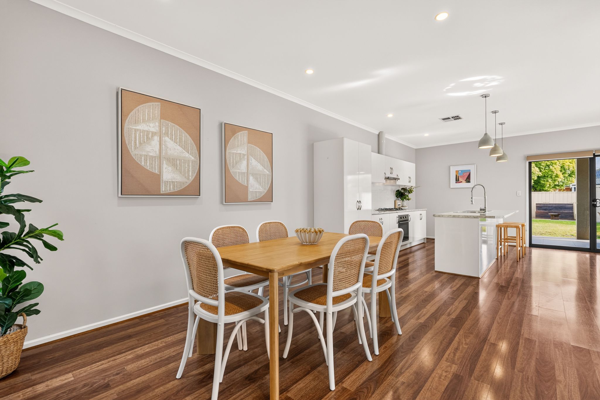20 Swinburne Avenue — photo 3 of 17