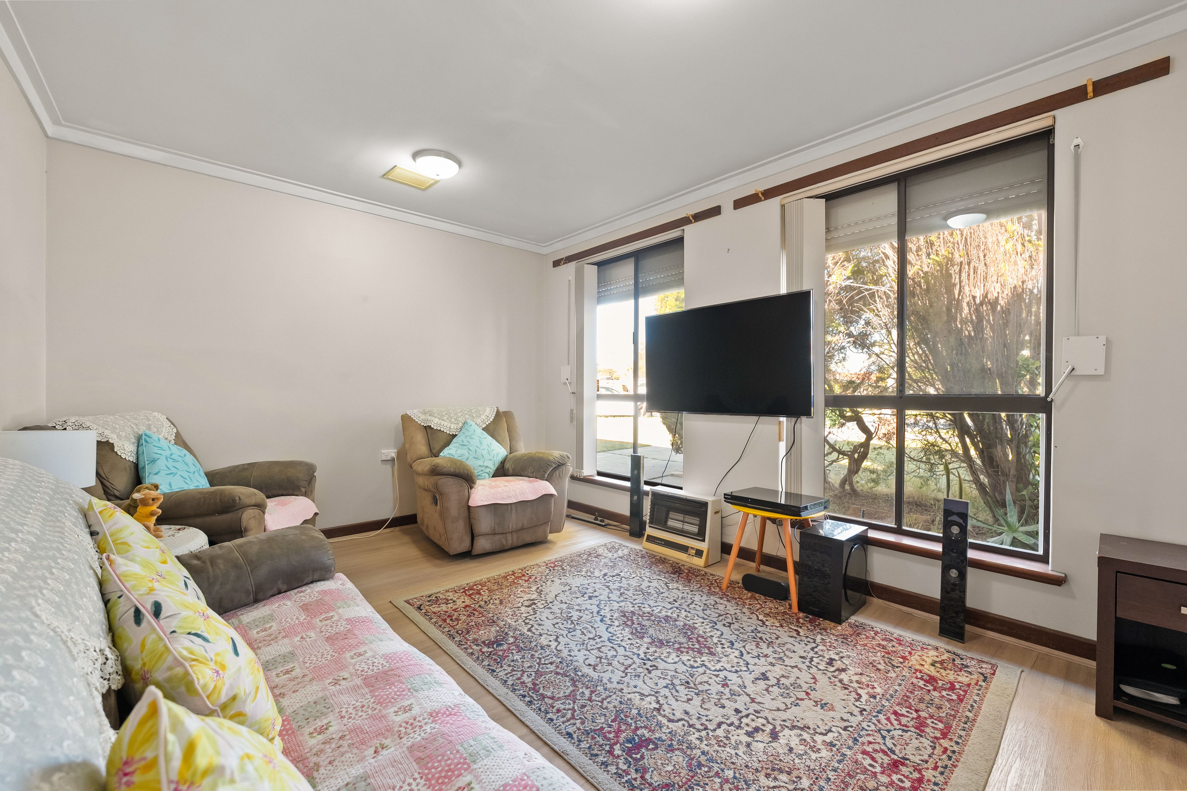 33 Millgrove Avenue — photo 6 of 29