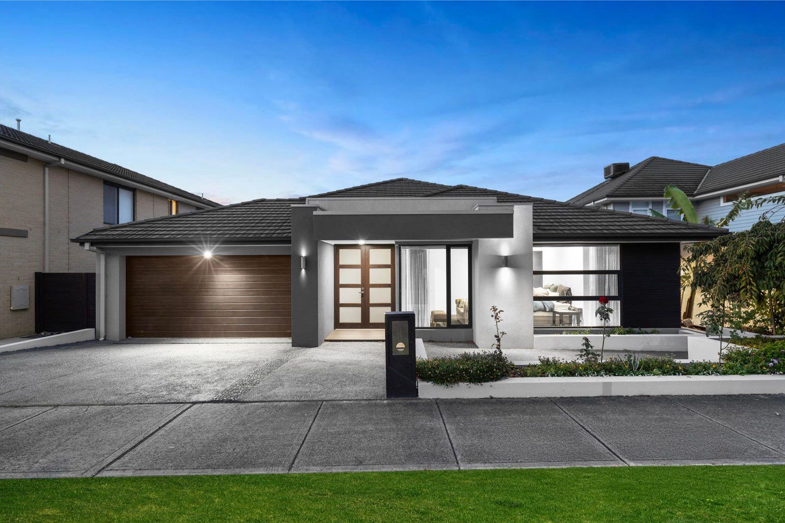 33 Rossiter Retreat — photo from Ray White Cranbourne
