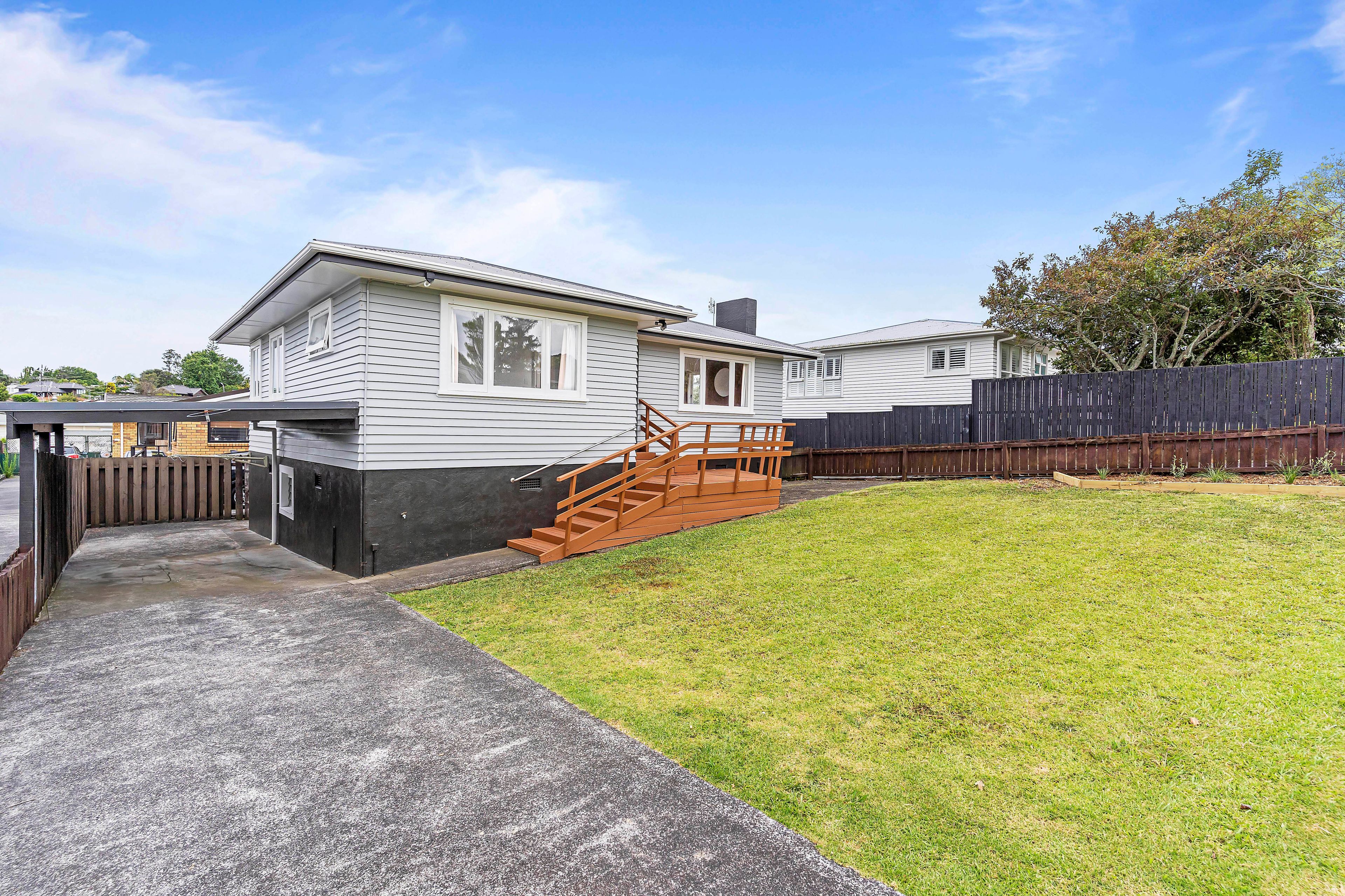 1/69 Moore Street, Howick, Manukau City