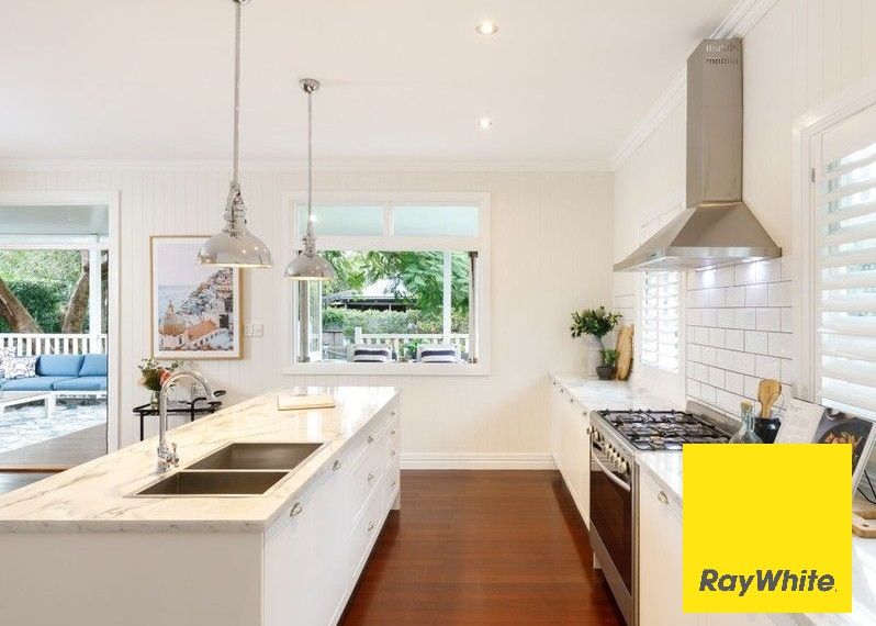 128 King Arthur Terrace, Tennyson, QLD 4105