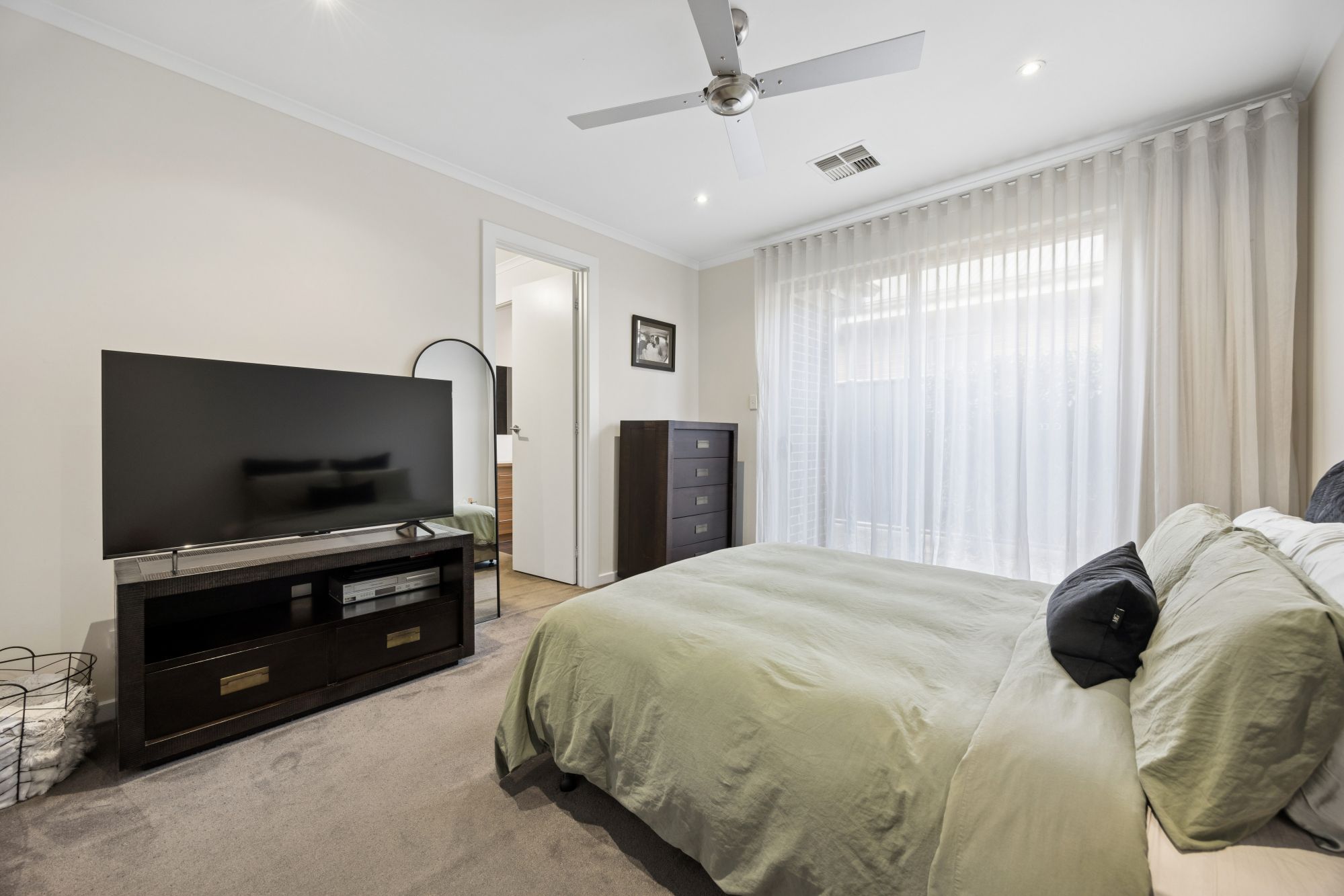63A Balcombe Avenue — photo 12 of 16