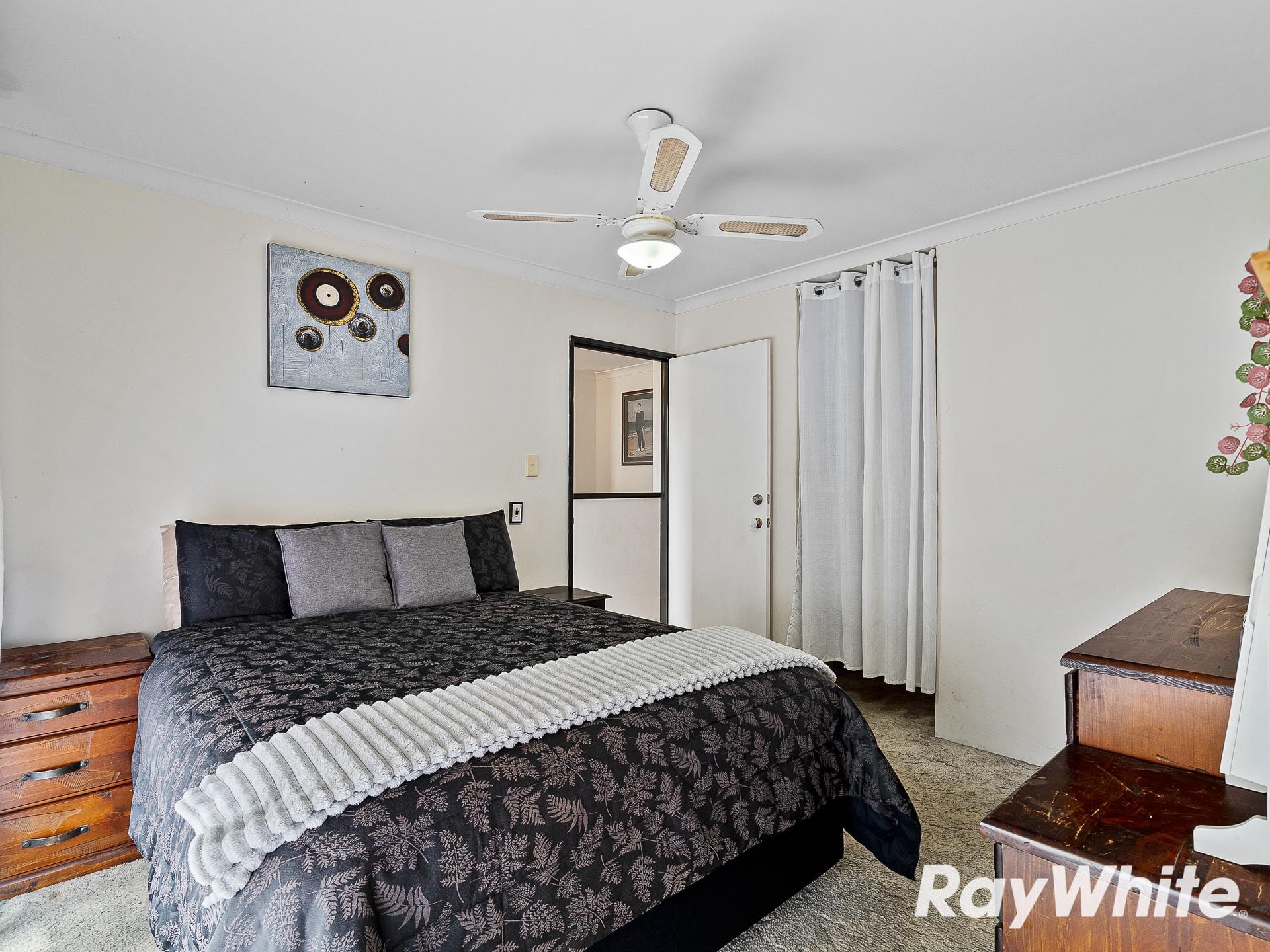 50 Marshall Avenue — photo 9 of 21