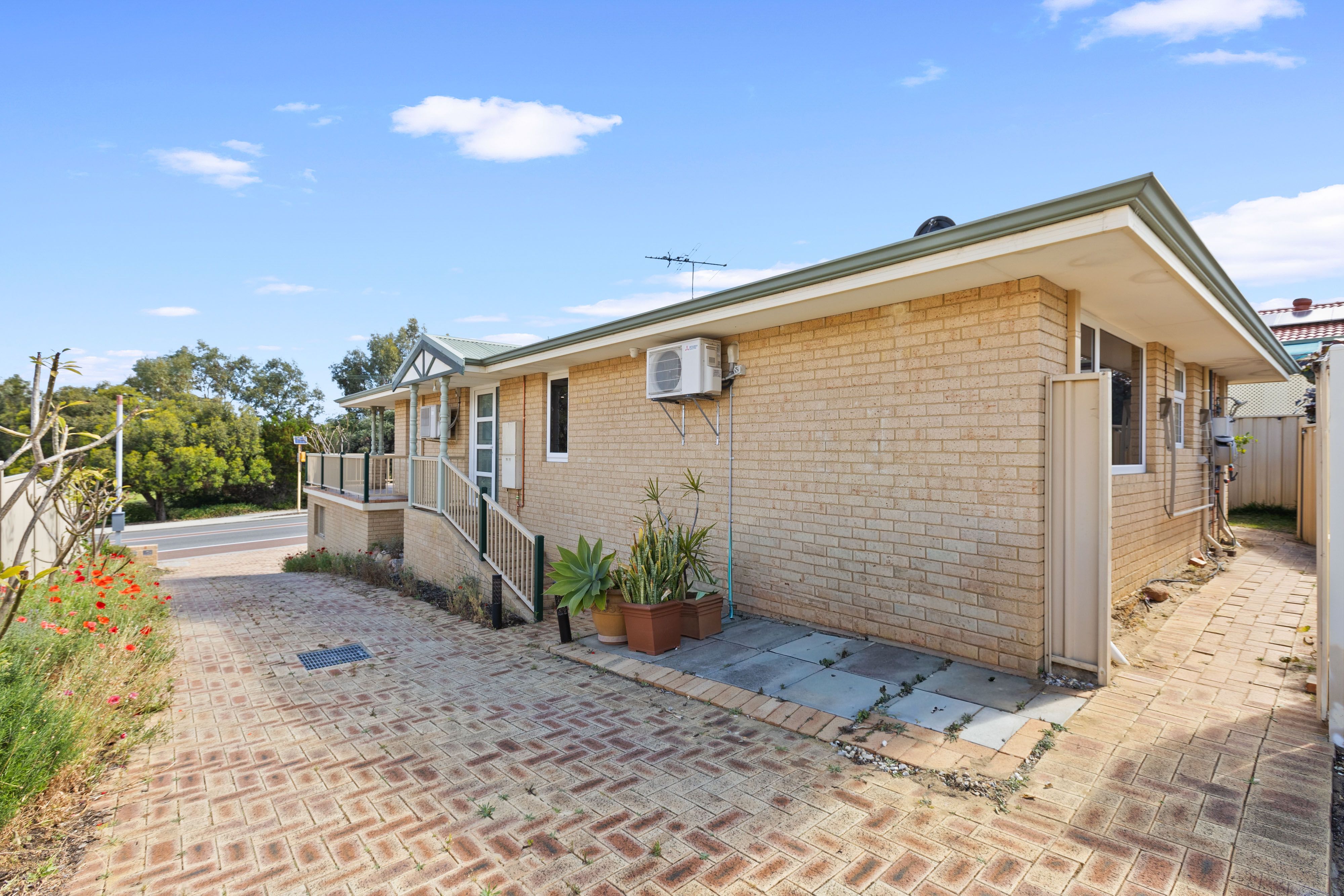 1/63 North Beach Road — photo 17 of 17