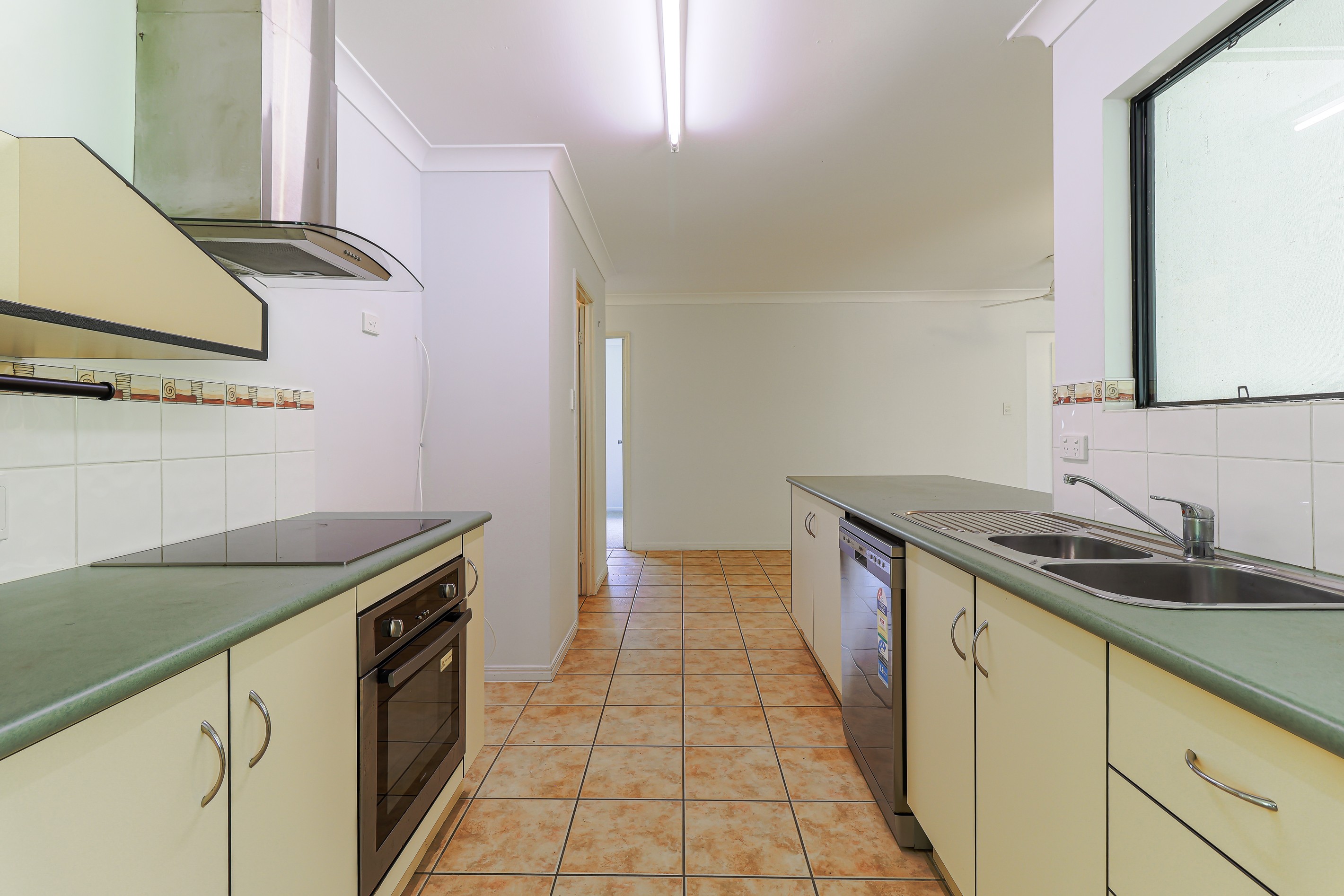 7 Links Court, Kin Kora, QLD 4680