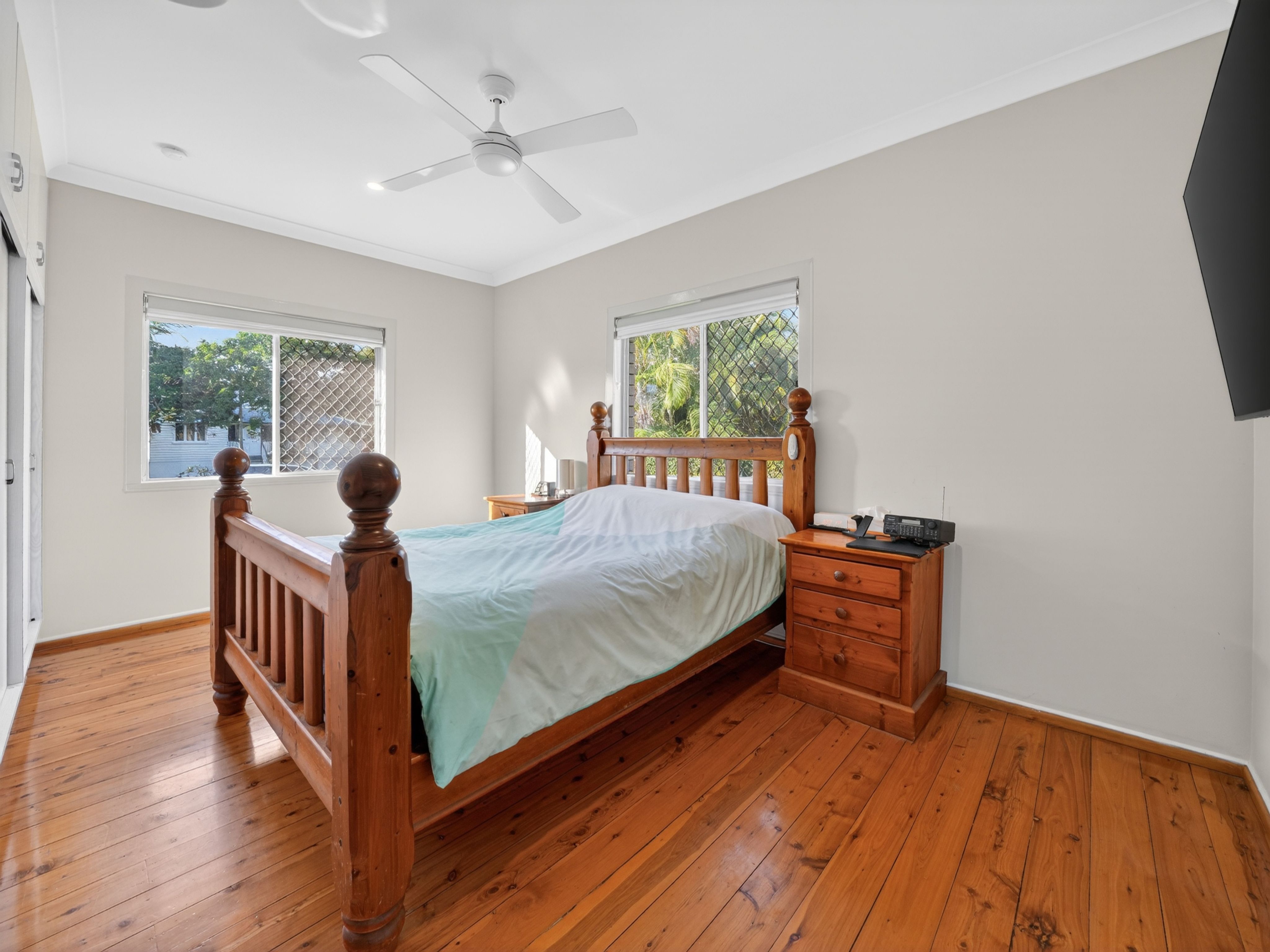 25 Hellen Street — photo 11 of 24
