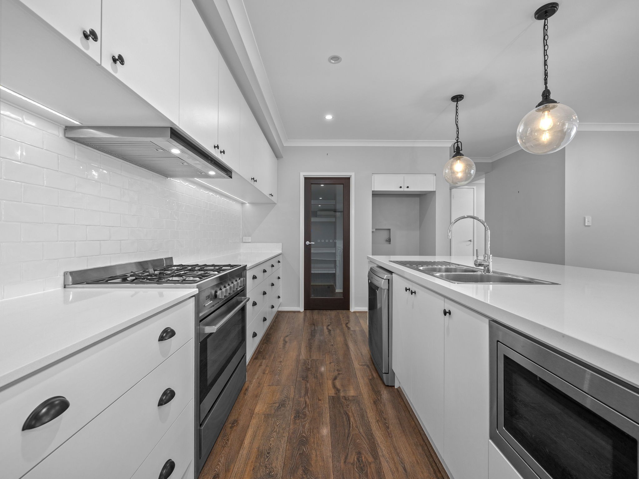 2 Oxenham Circuit, Augustine Heights, QLD 4300