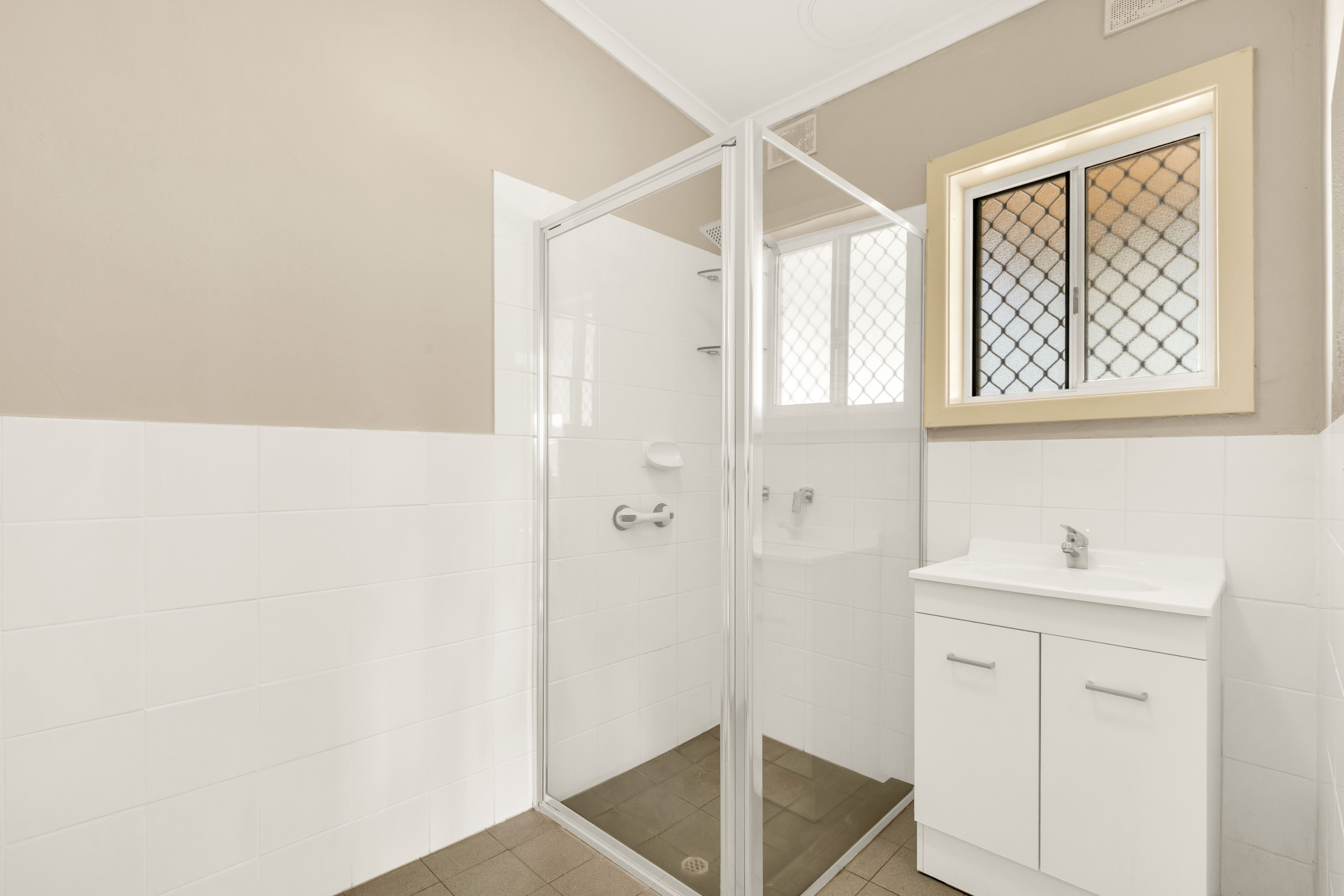 9 Stapleton Street — photo 10 of 19