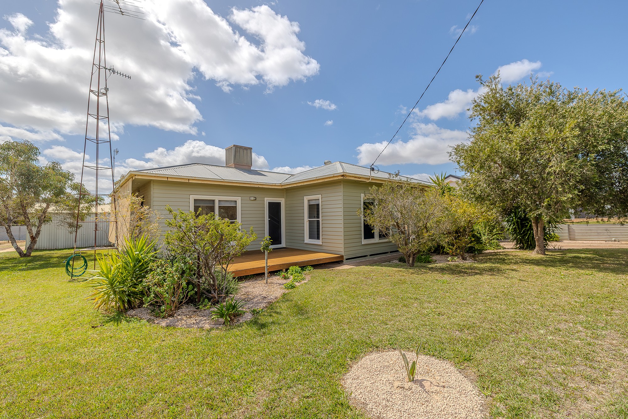 2-4 Monash Avenue, Underbool, VIC 3509