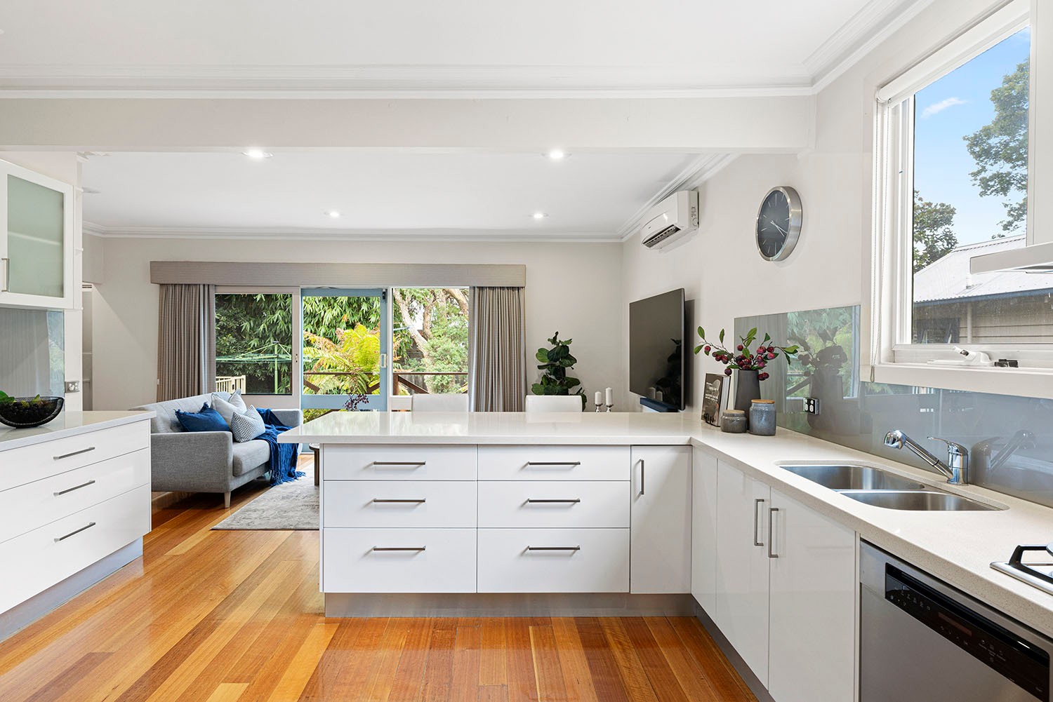 16 McIvor Street, Cheltenham, VIC 3192