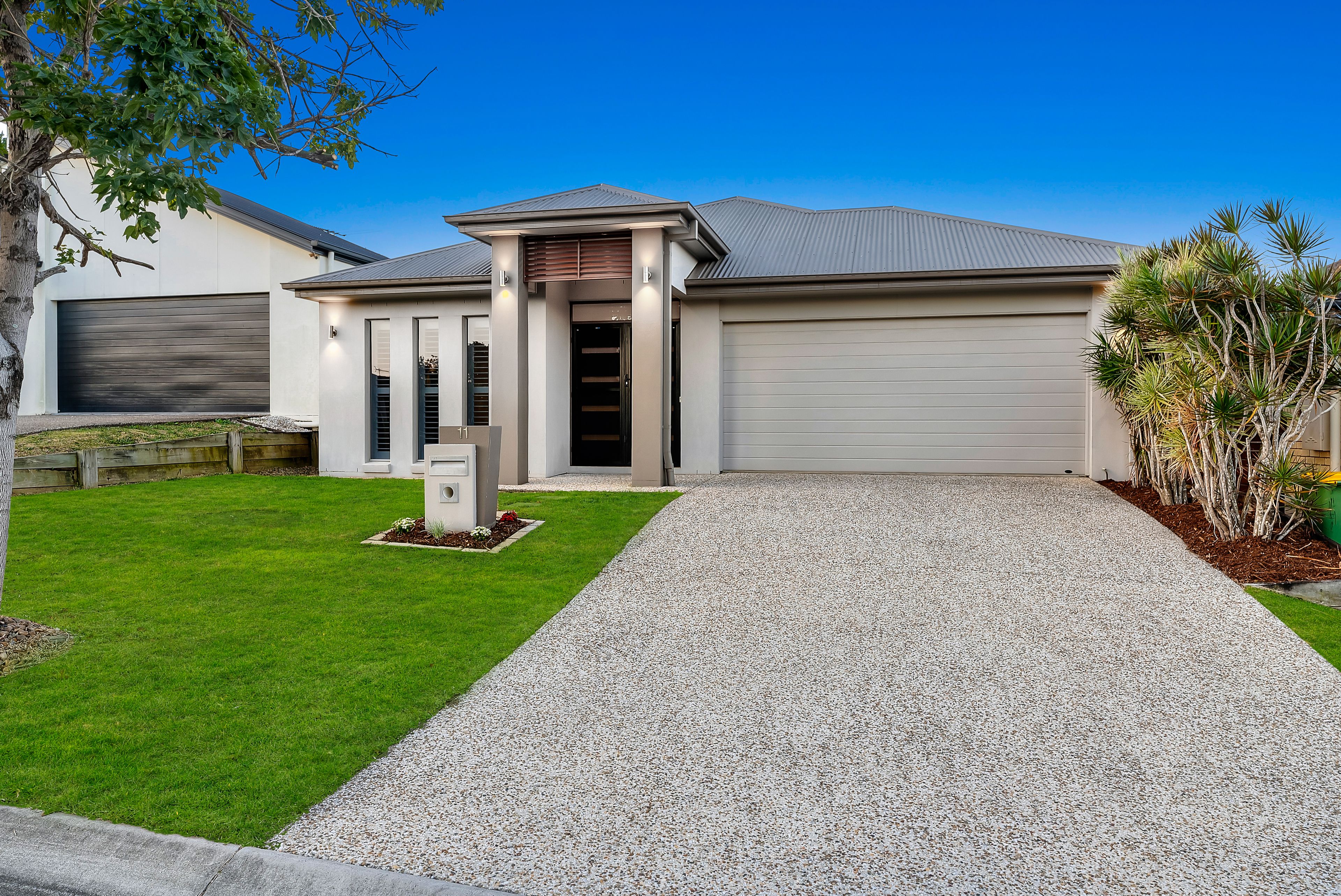 11 Eaton Close, North Lakes QLD 4509