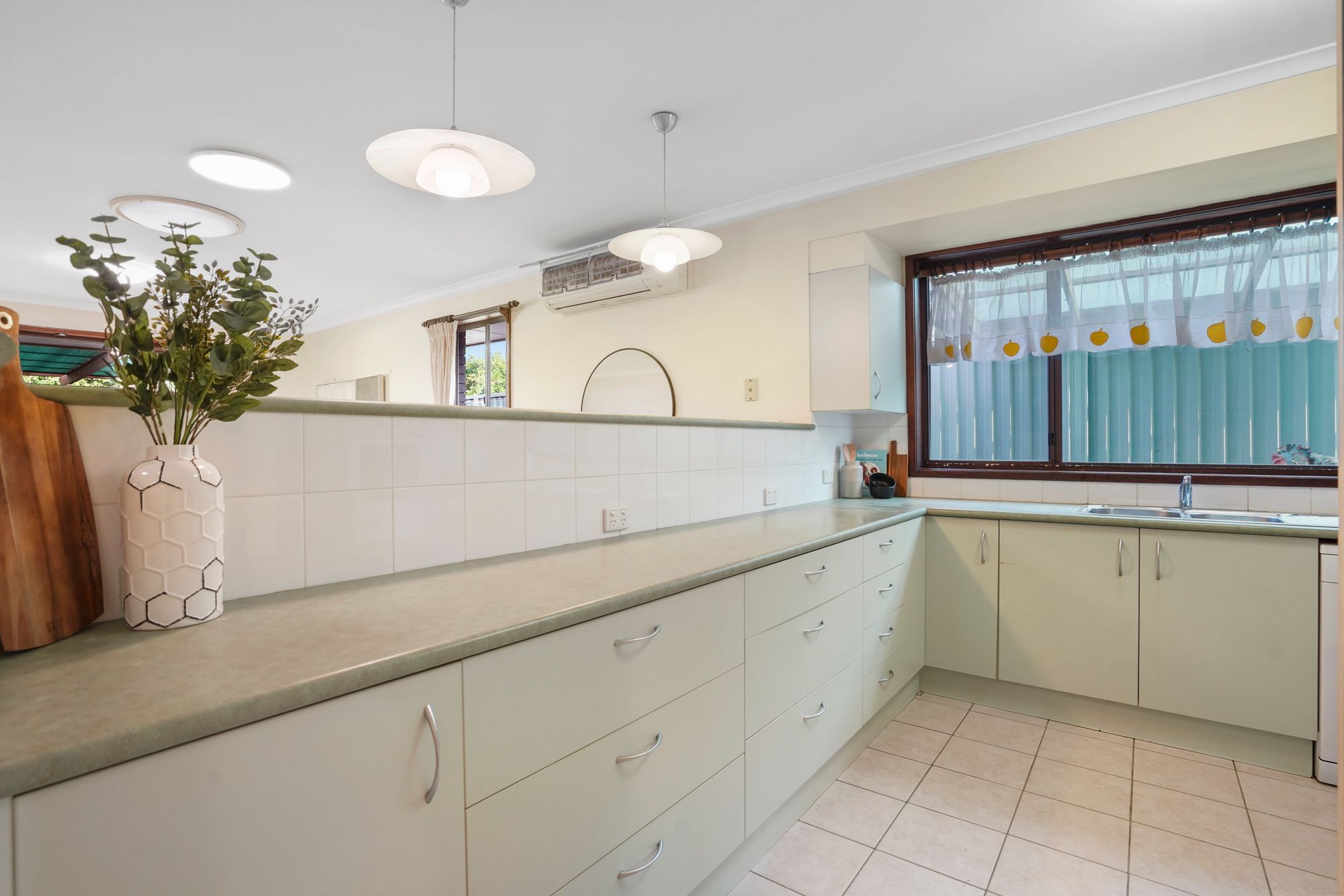 35 Cara Street — photo 12 of 25