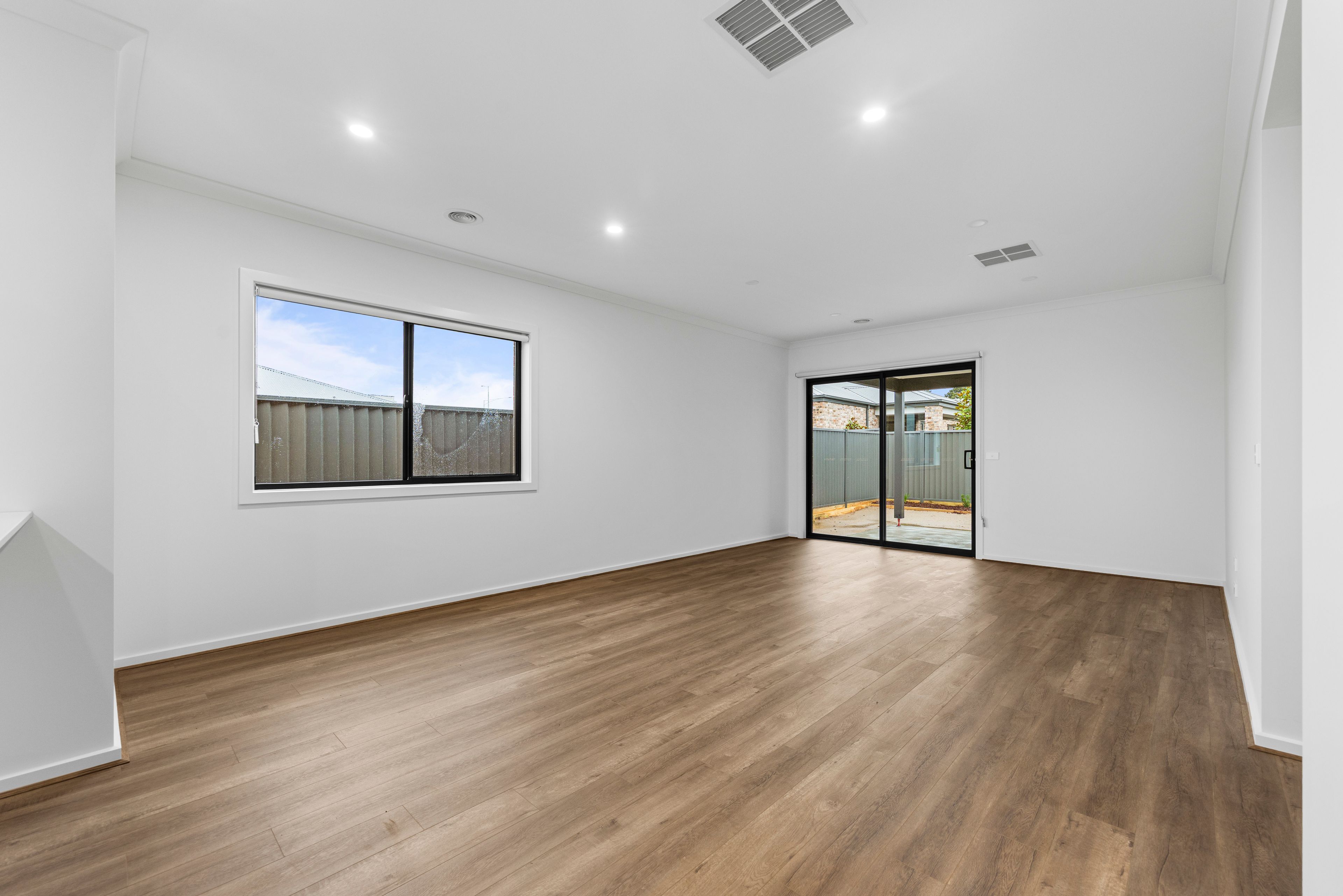 62 Hutchinson Drive, Lucas, VIC 3350