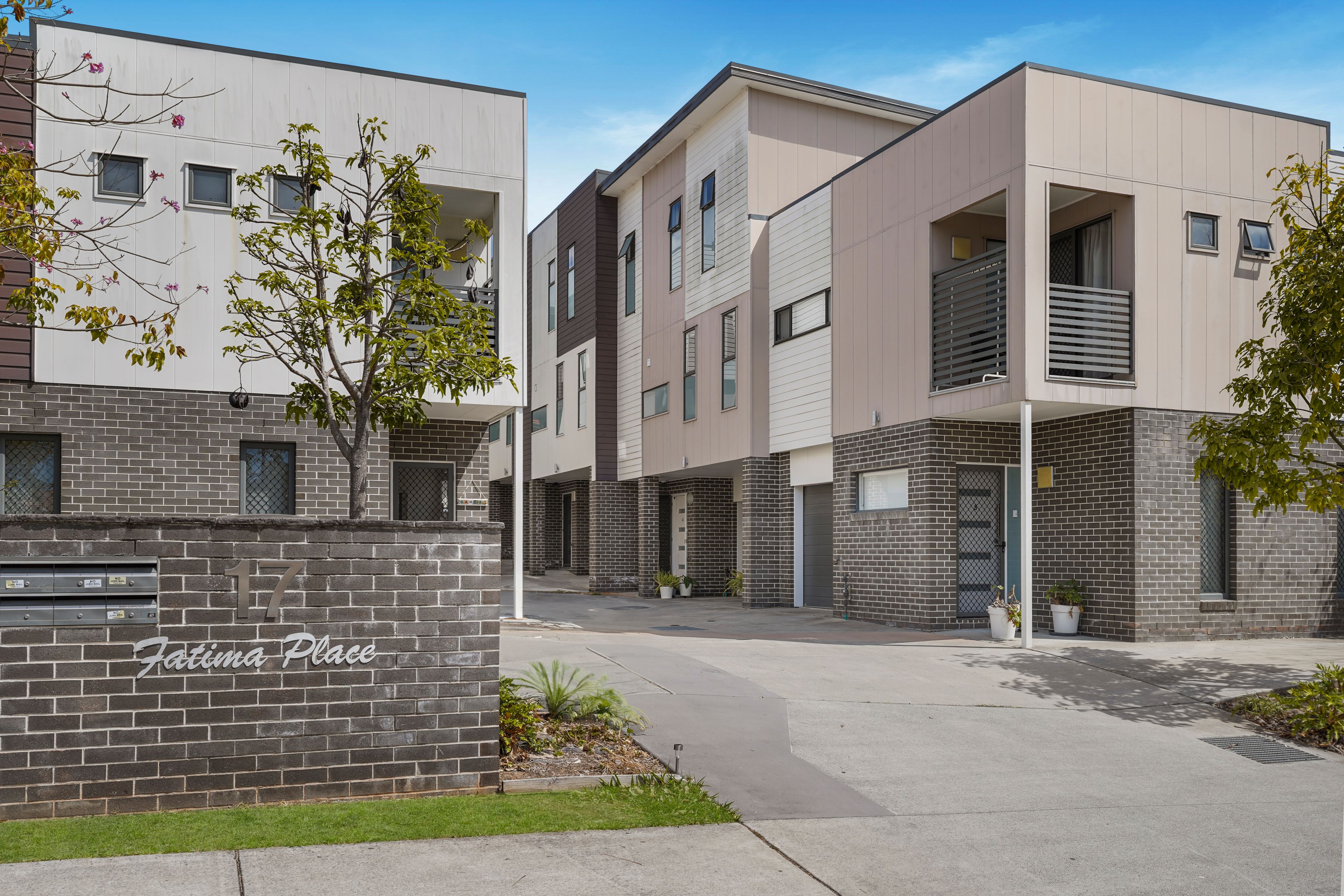 8/17 Berge Street — photo from Ray White Rochedale