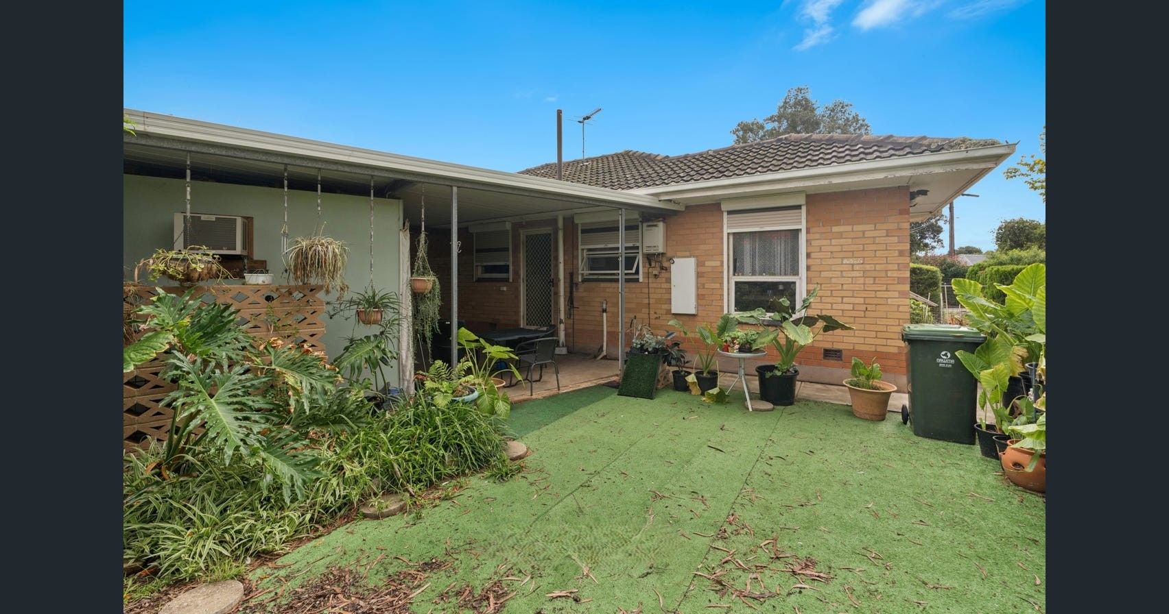 4 Bronwyn Crescent — photo 15 of 16