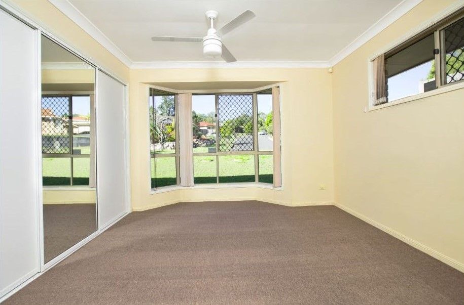 25 Bandicoot Crescent, Doolandella, QLD 4077 House for Rent Ray