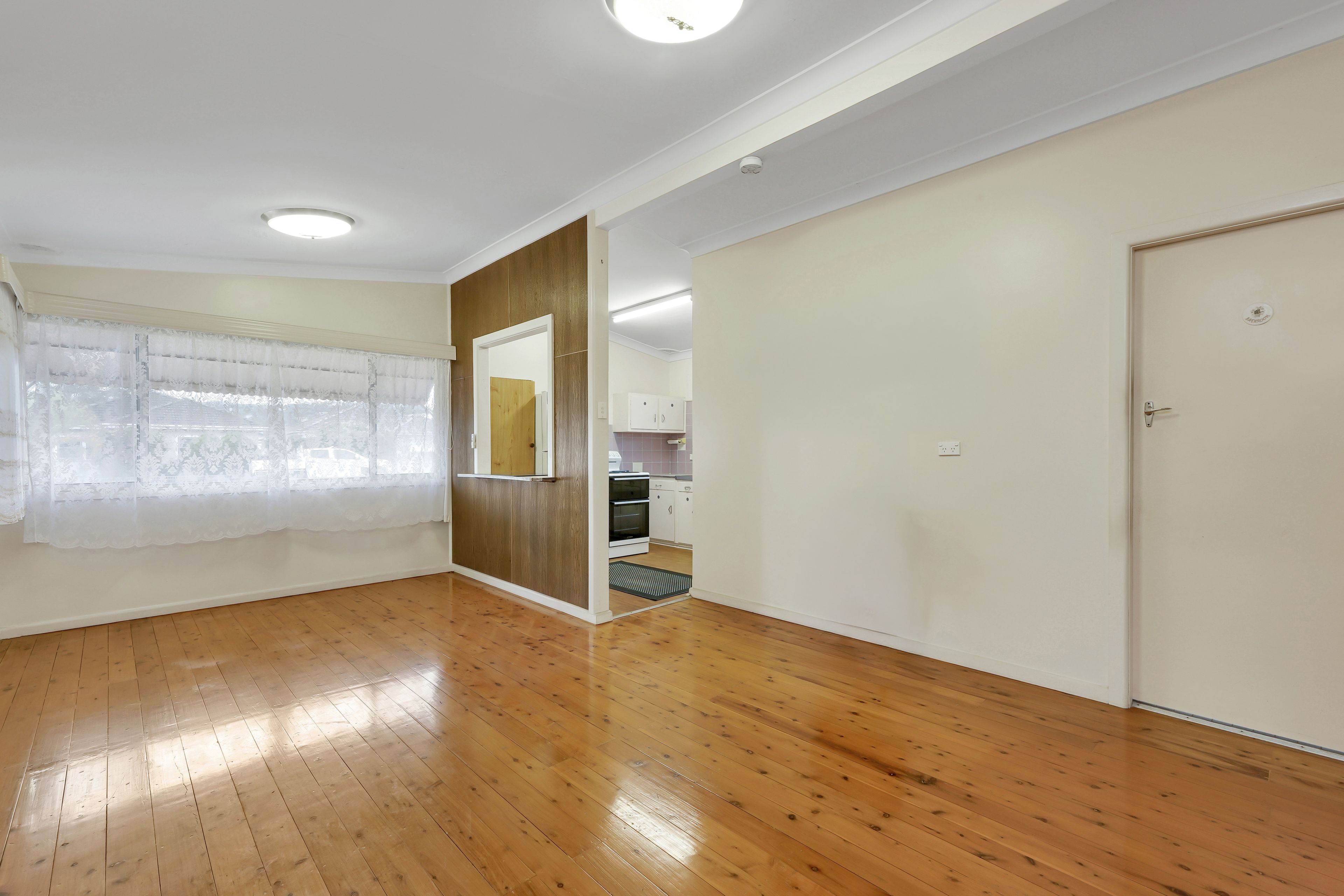 230 Trafalgar Avenue — photo 6 of 9