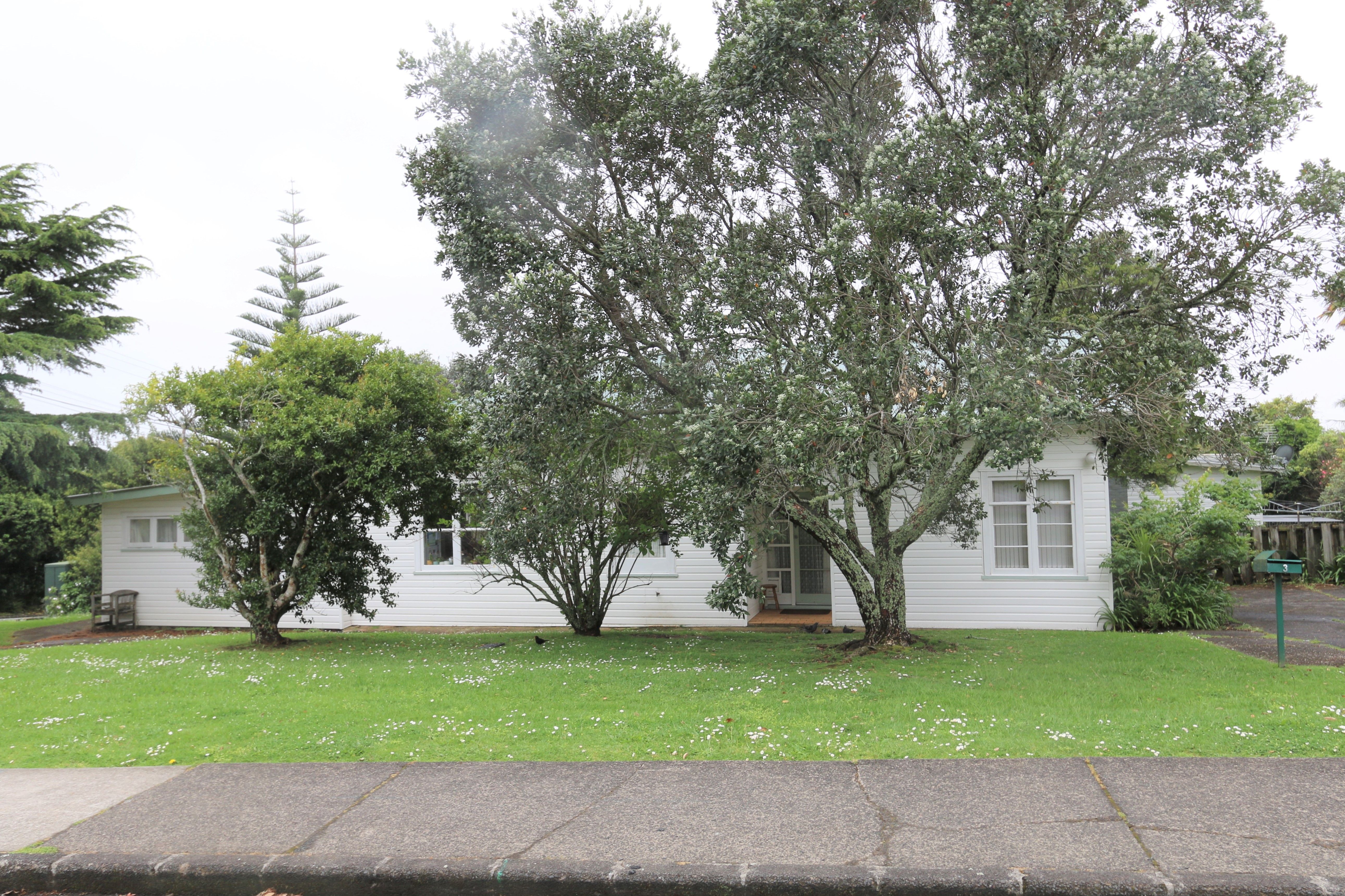 3 Highland Avenue, Titirangi, Waitakere City